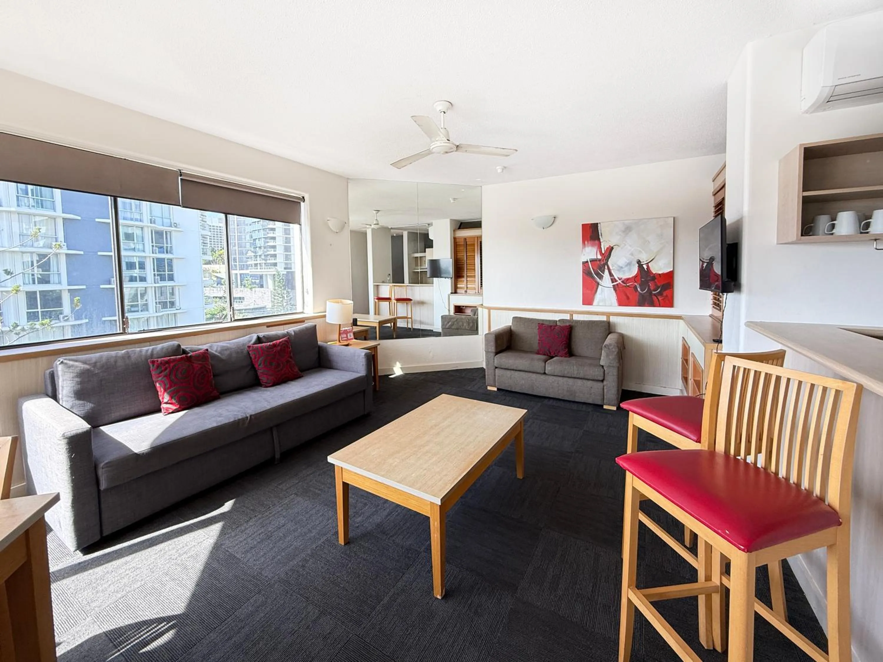 Living room in Tiki Hotel Apartments Surfers Paradise