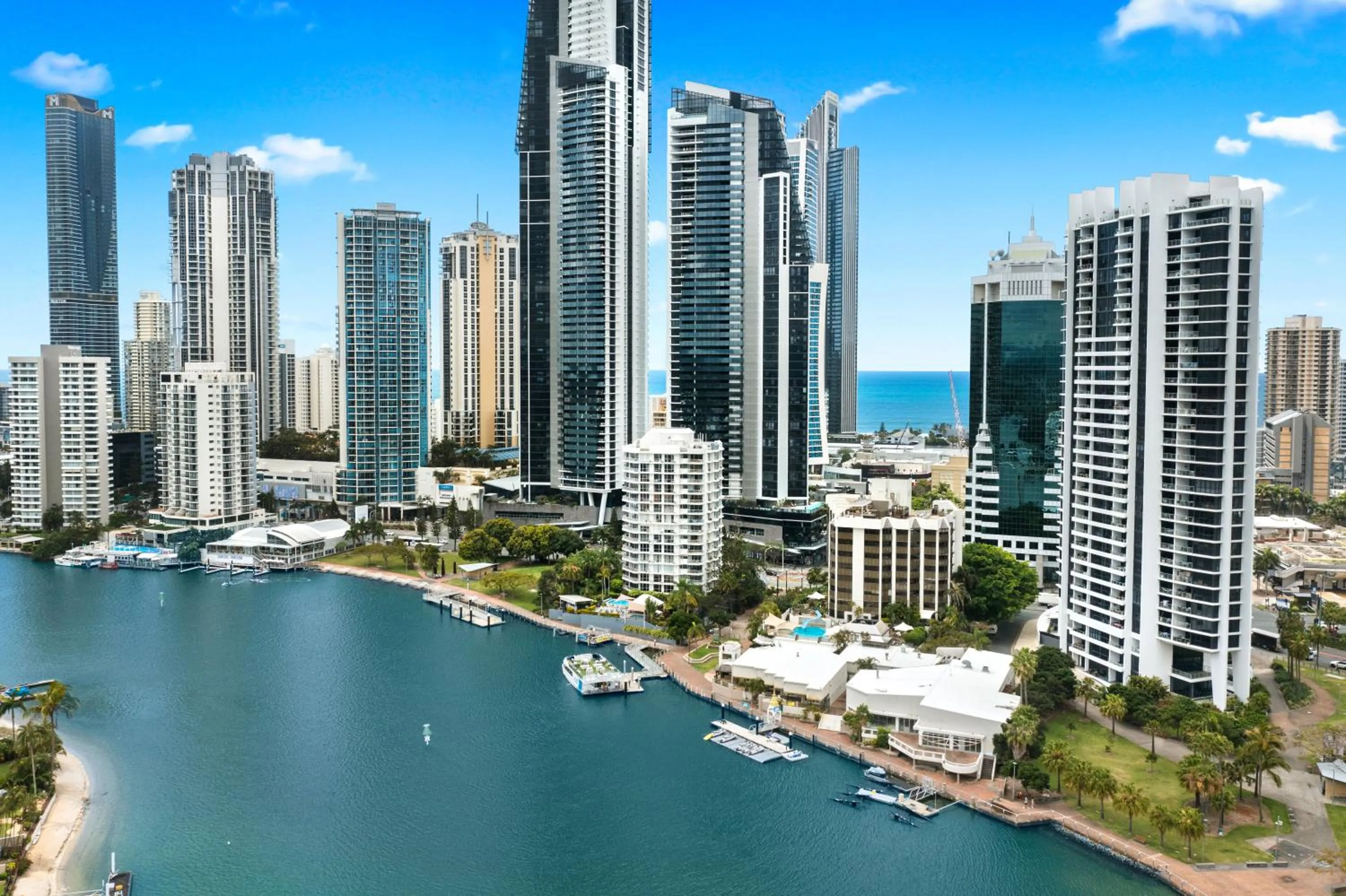 City view in Tiki Hotel Apartments Surfers Paradise