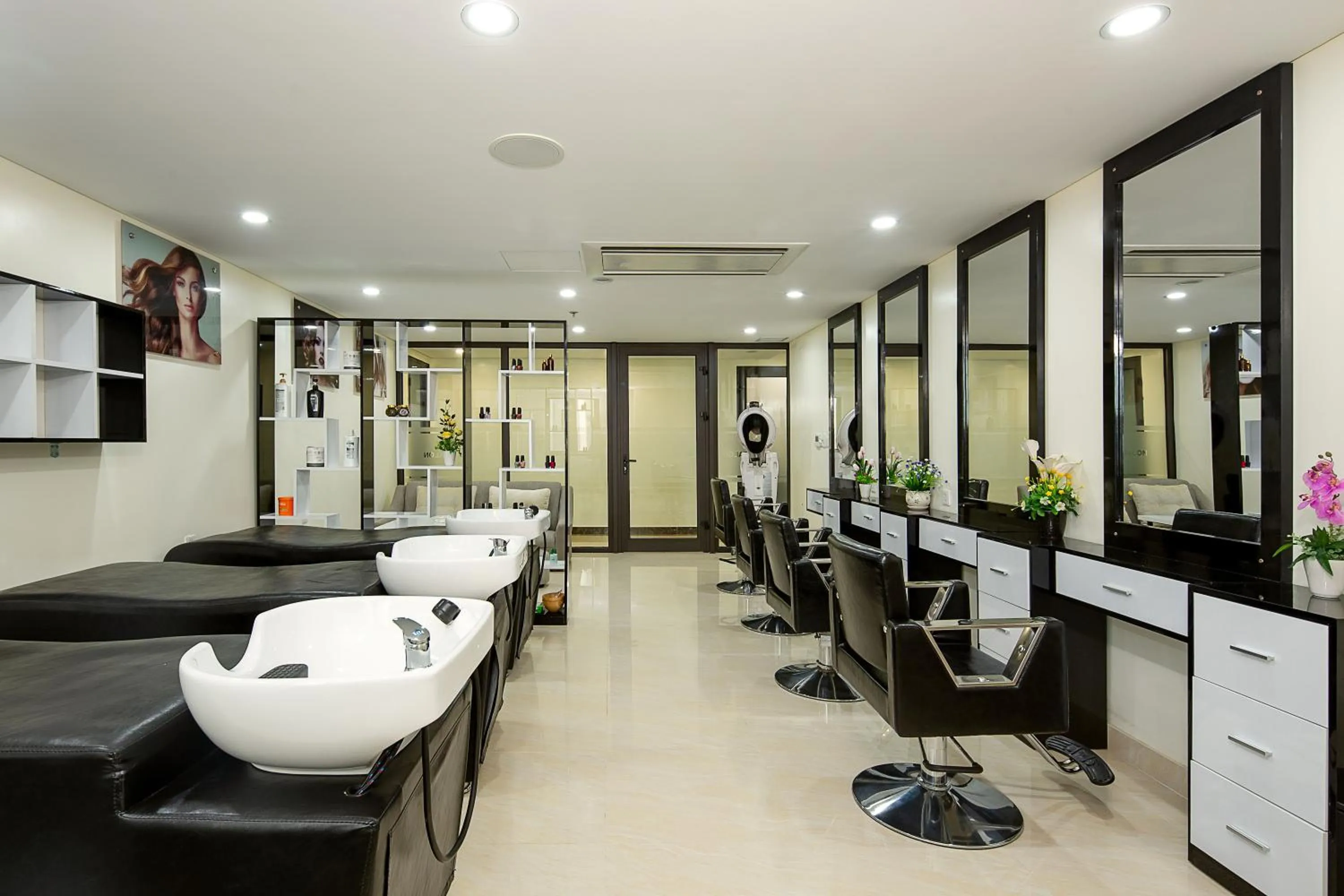 Spa and wellness centre/facilities in Rosamia Da Nang Hotel
