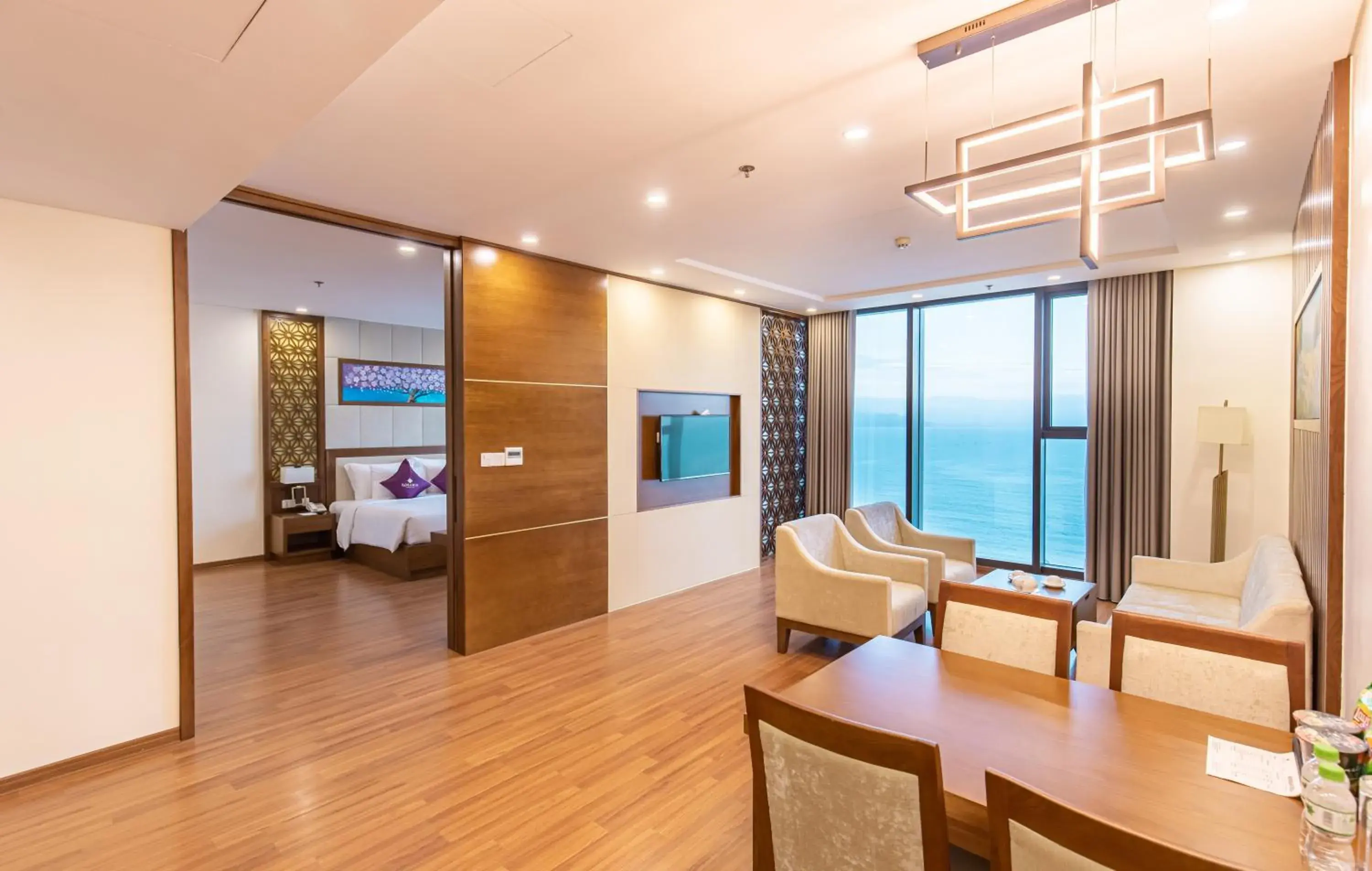 Executive Suite Ocean Front with Afternoon Tea Per Stay in Rosamia Da Nang Hotel Executive Suite Ocean Front with Afternoon Tea Per Stay in Rosamia Da Nang Hotel