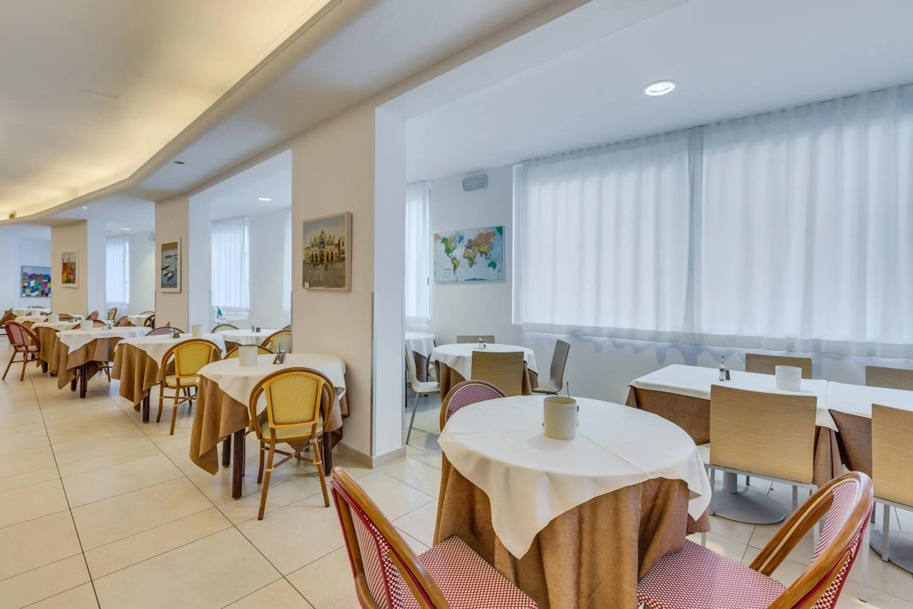 Meals in Hotel Ambassador