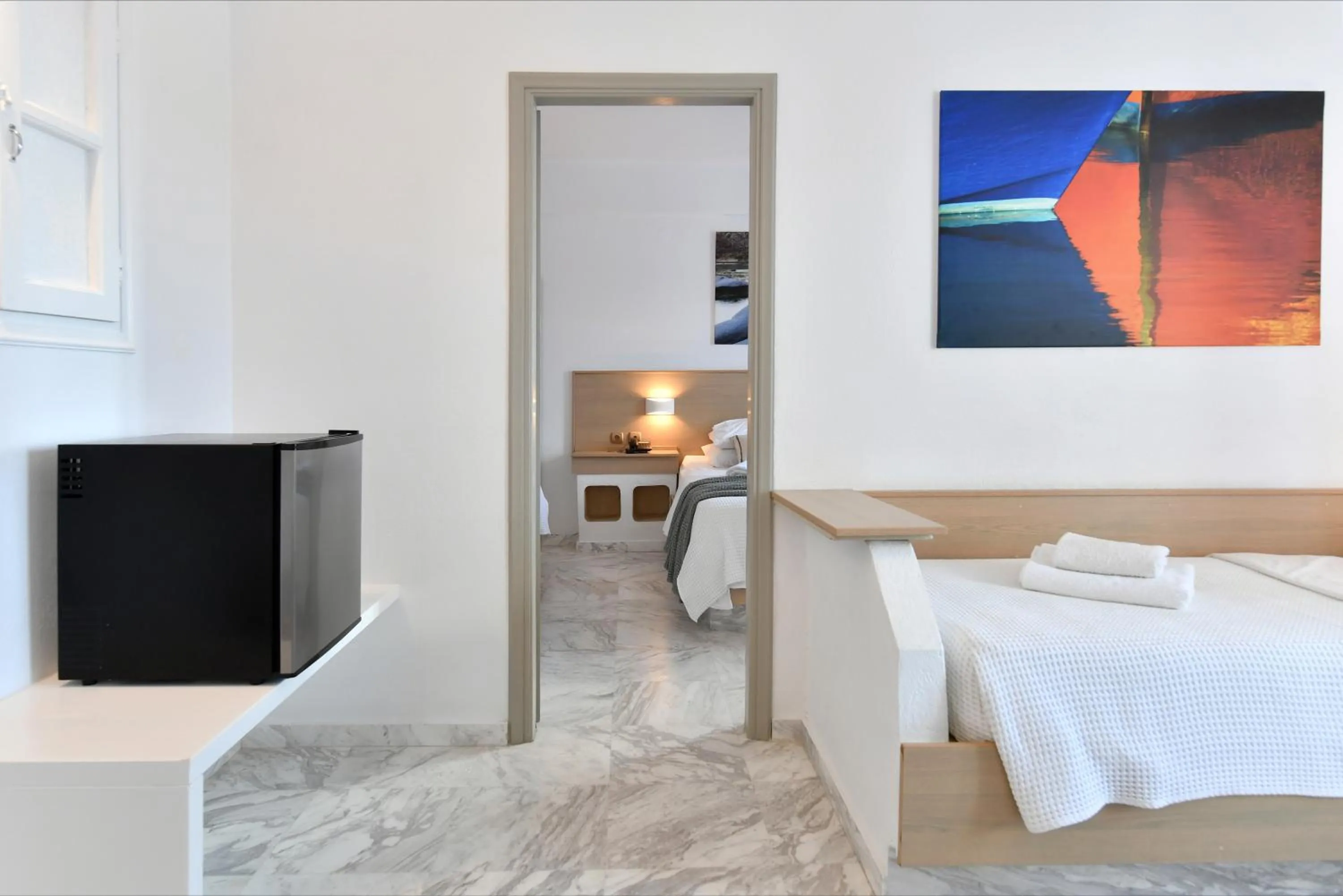 Bedroom, Bed in Sunset View Hotel