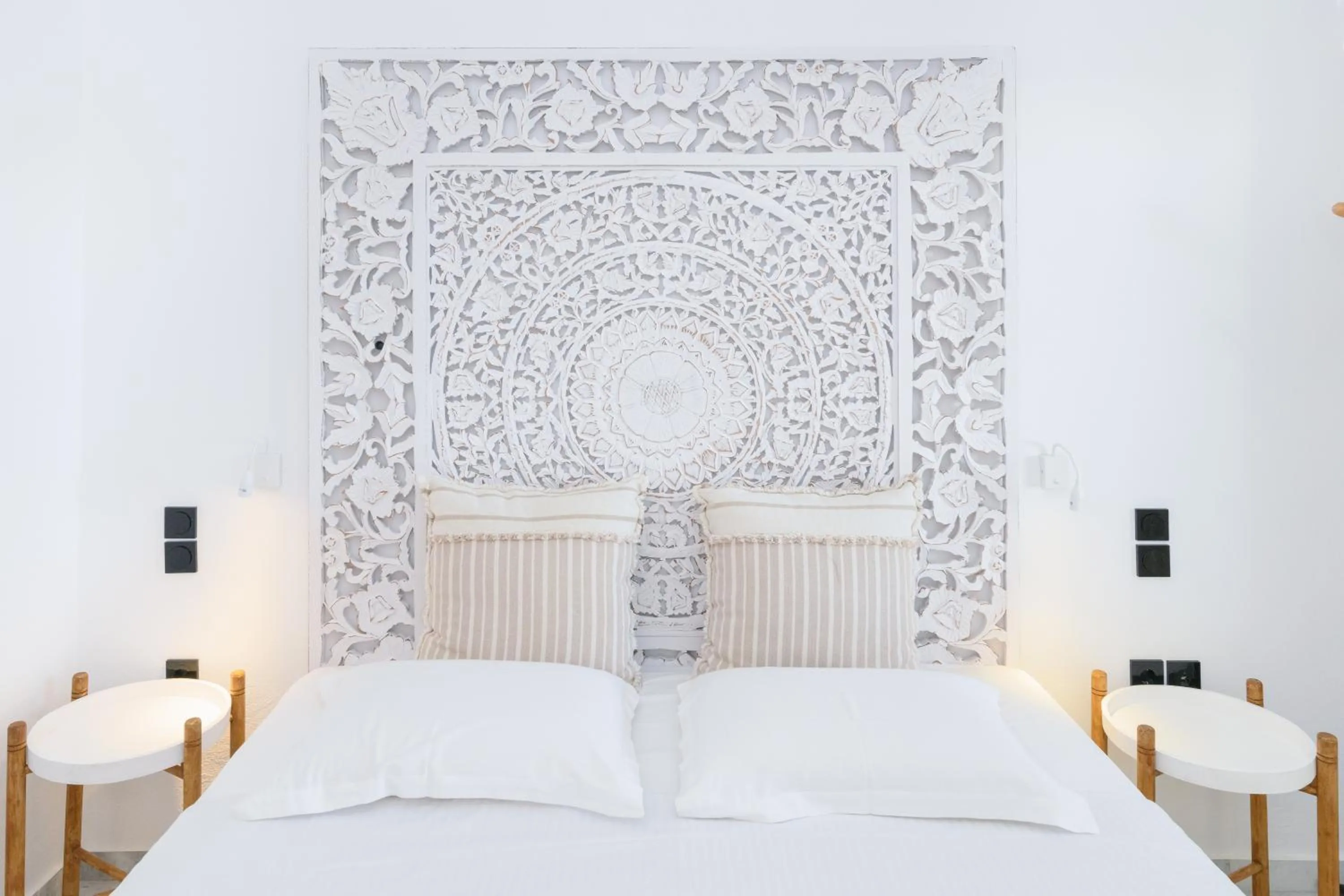 Decorative detail, Bed in Sunset View Hotel