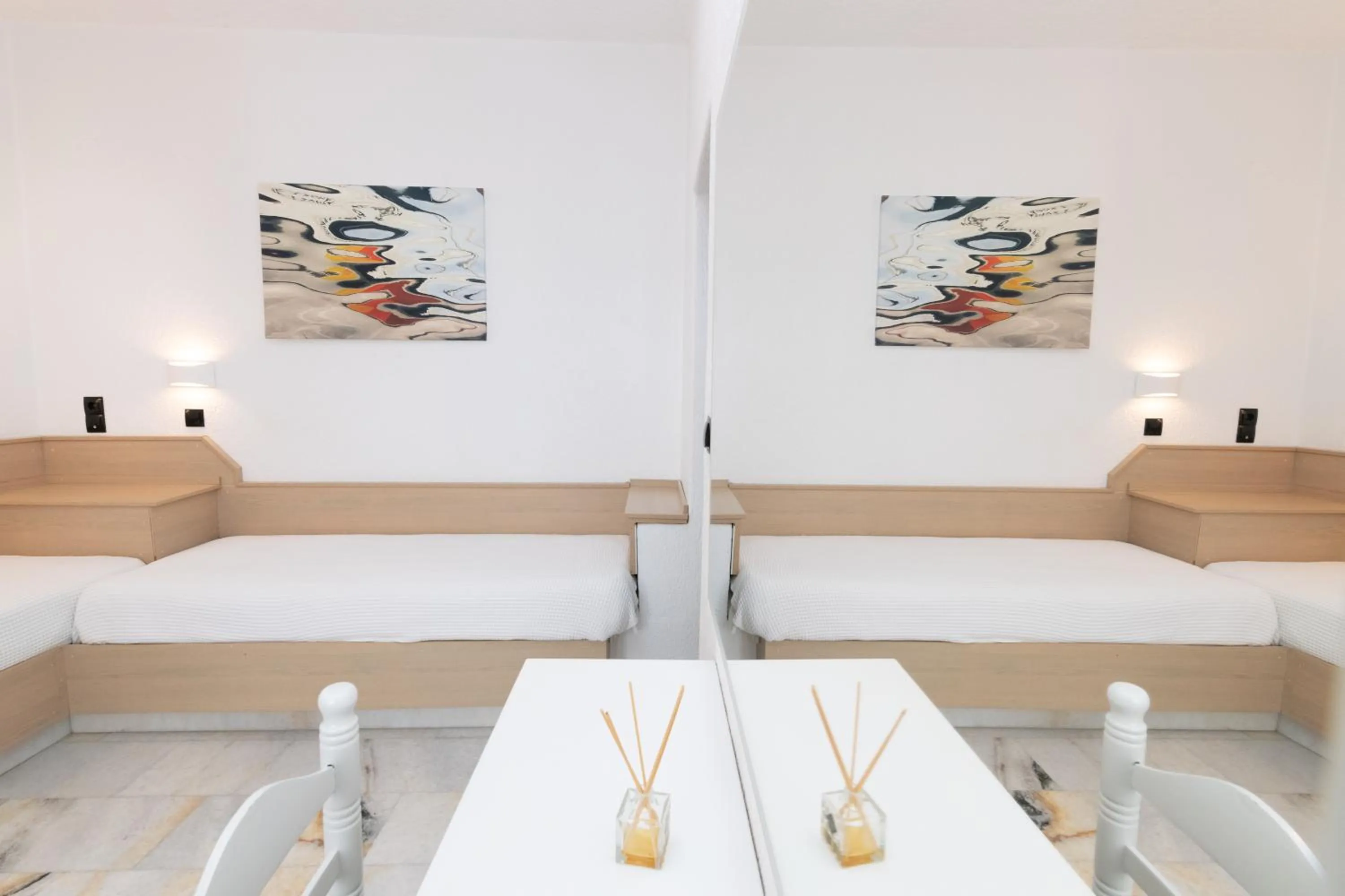 Living room in Sunset View Hotel