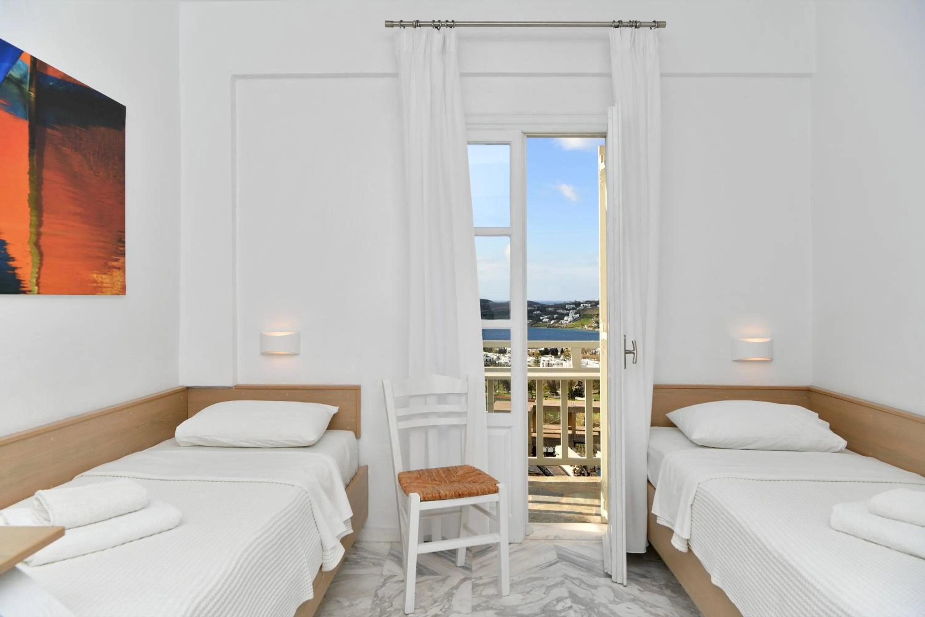 Bedroom, Bed in Sunset View Hotel