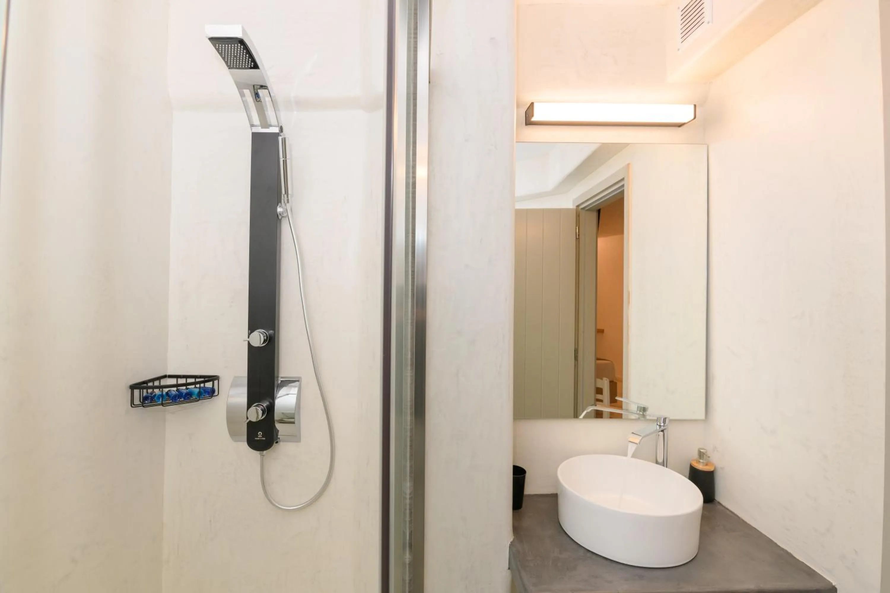 Bathroom in Sunset View Hotel