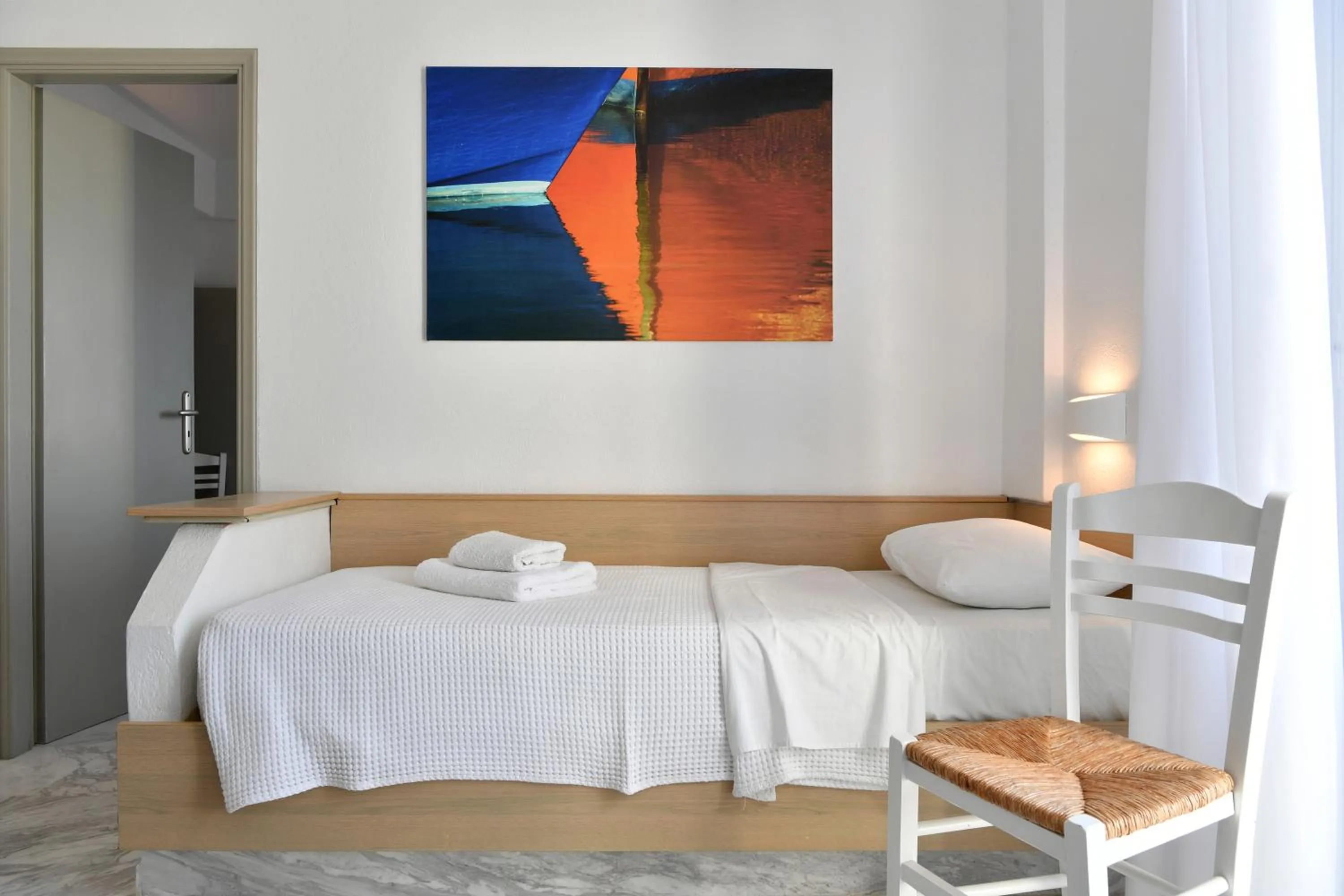 Bedroom, Bed in Sunset View Hotel