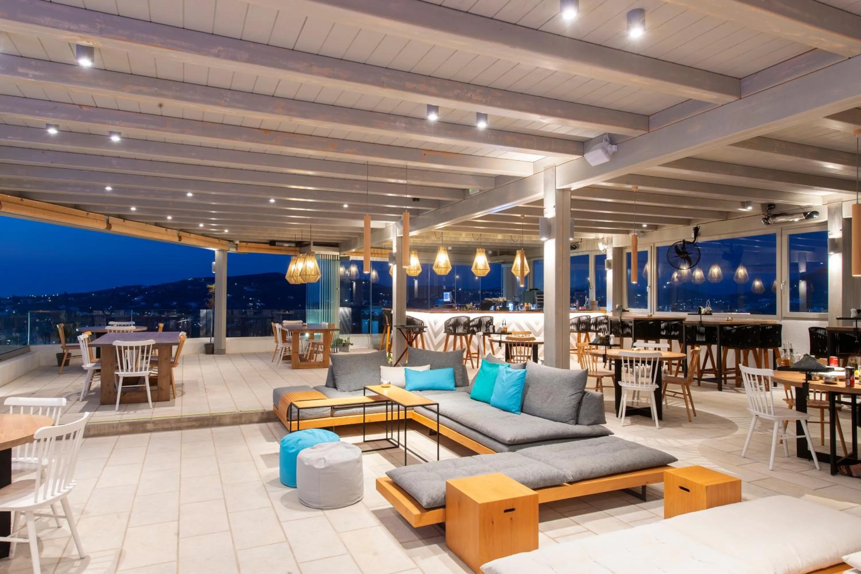 Restaurant/places to eat in Sunset View Hotel