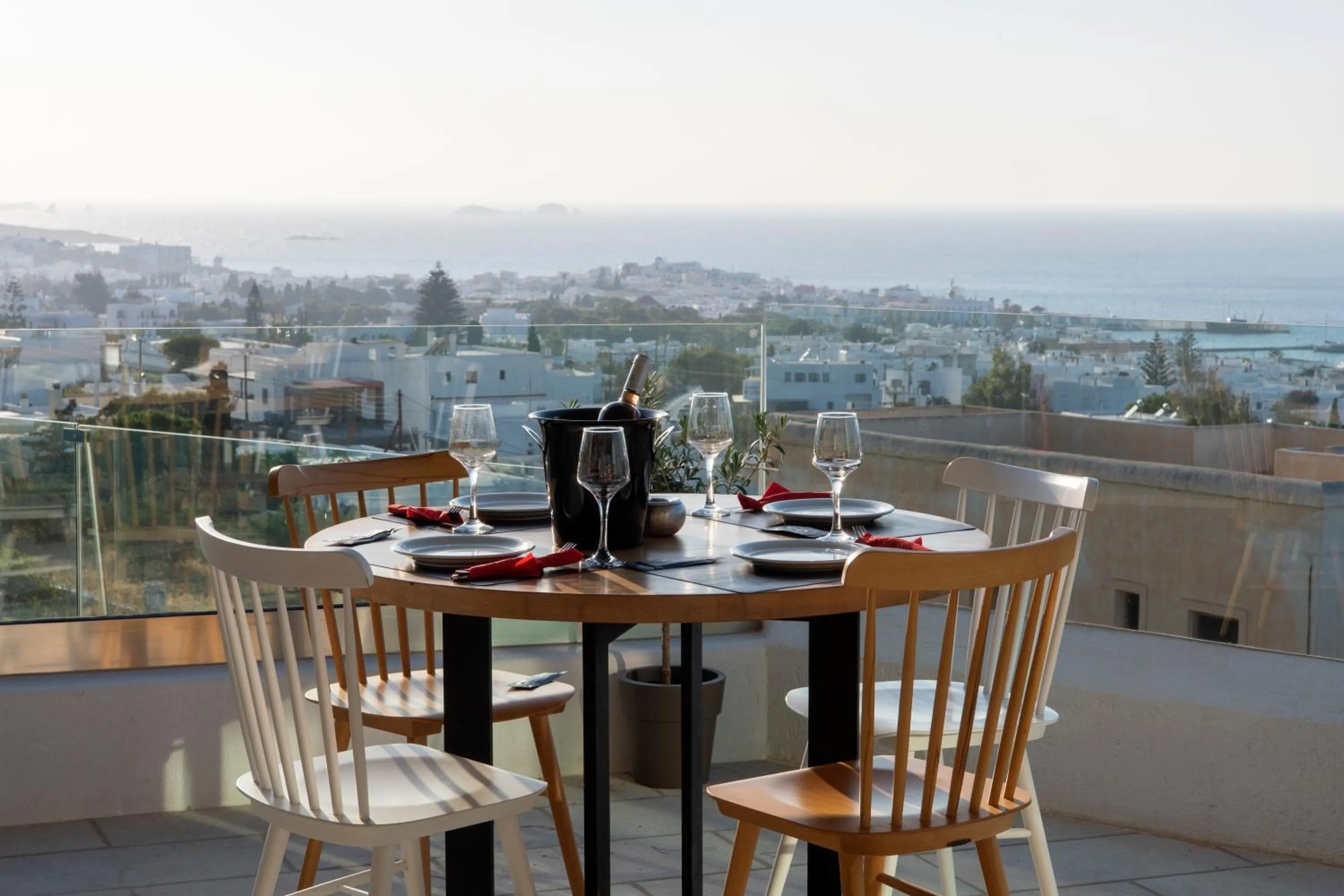 Restaurant/places to eat in Sunset View Hotel