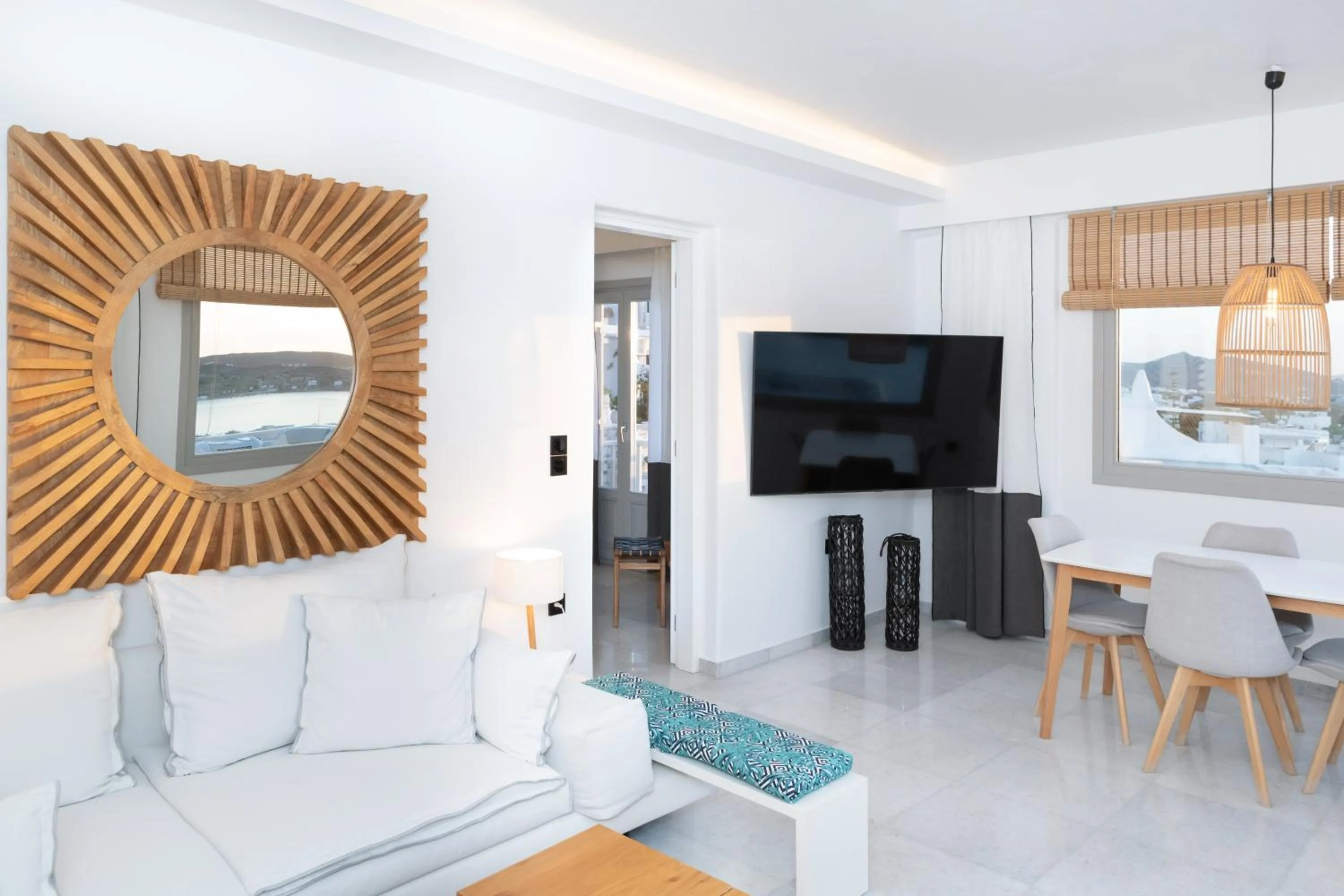 Living room in Sunset View Hotel