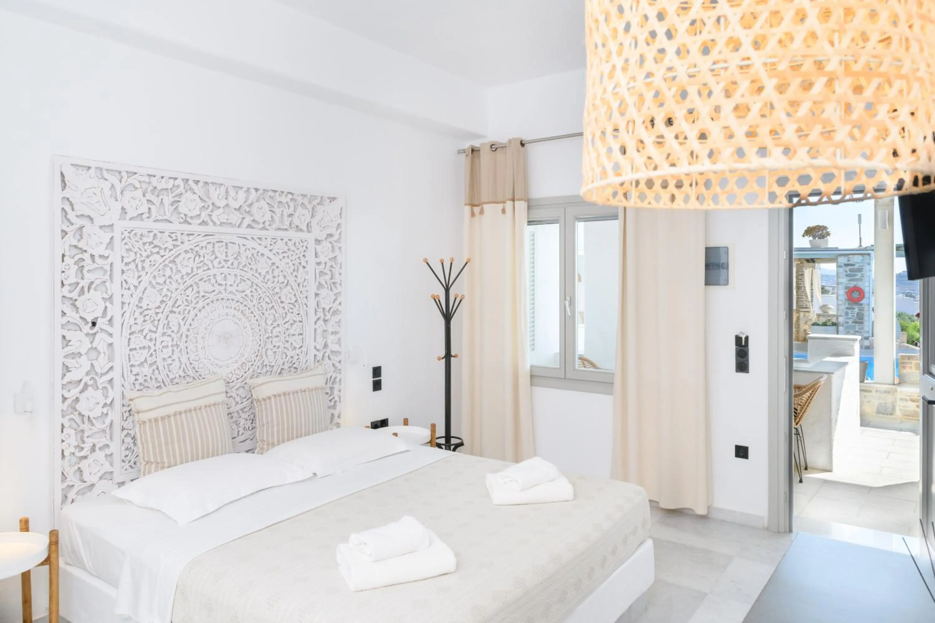 Bedroom, Bed in Sunset View Hotel