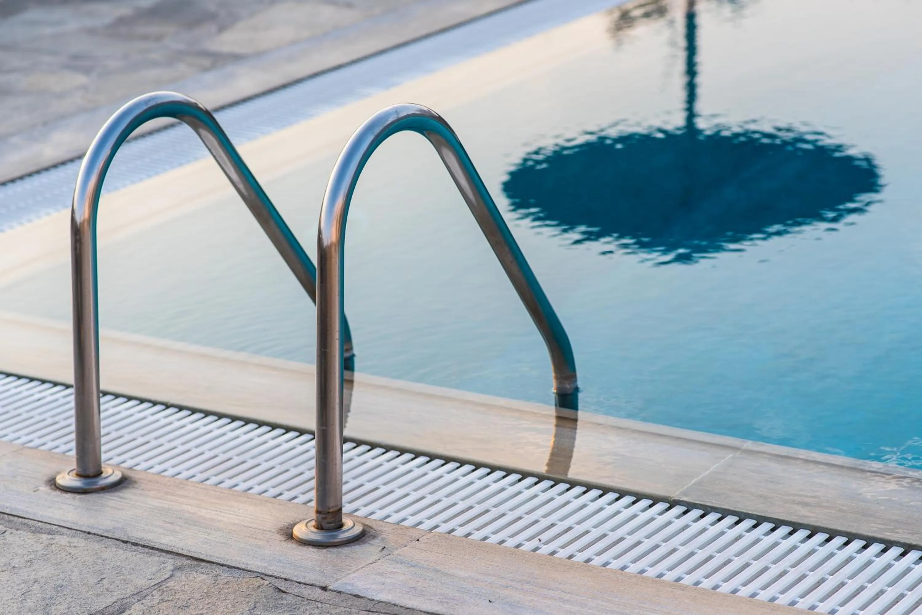 Swimming pool in Vienoula's Garden Hotel