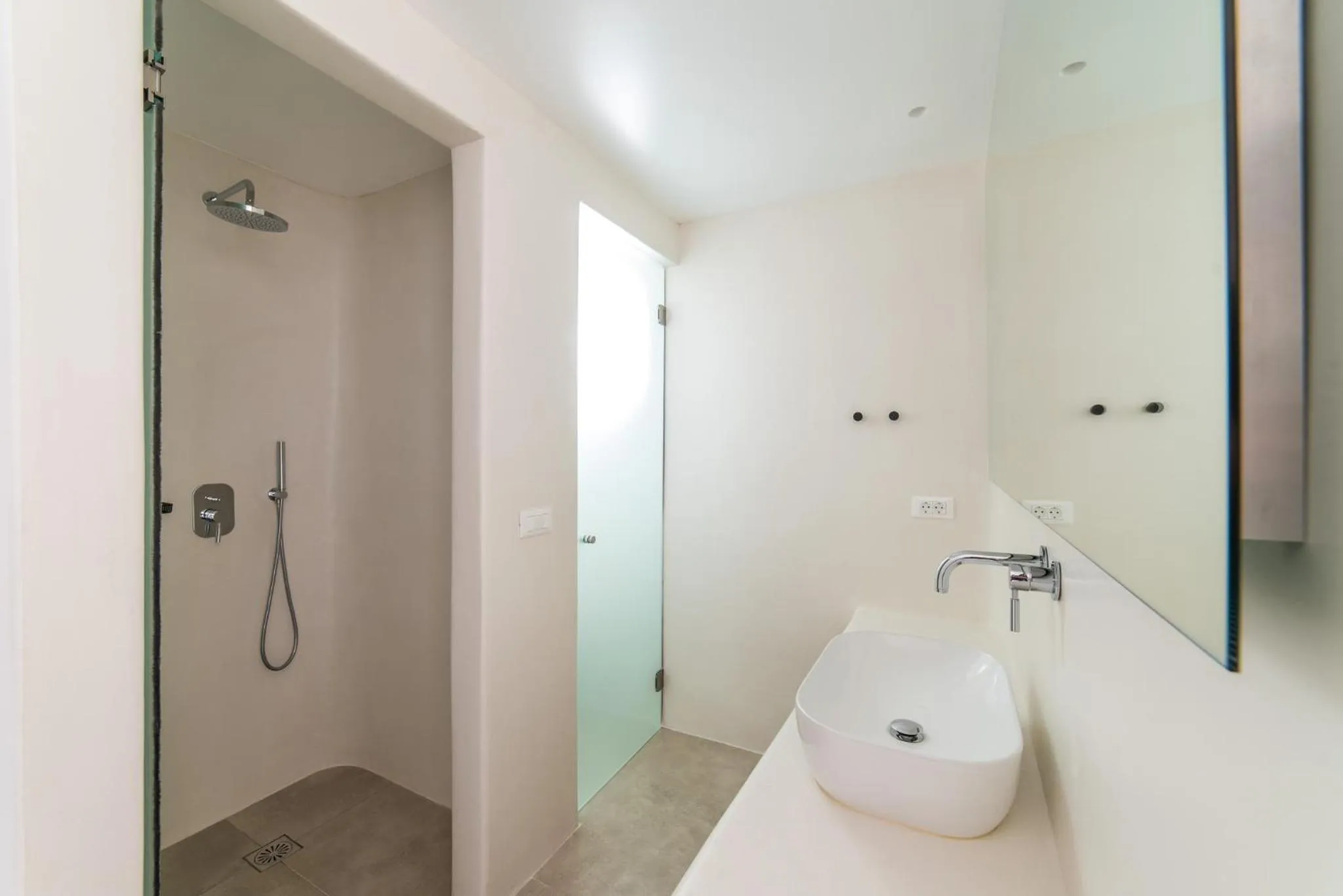 Bathroom in Vienoula's Garden Hotel