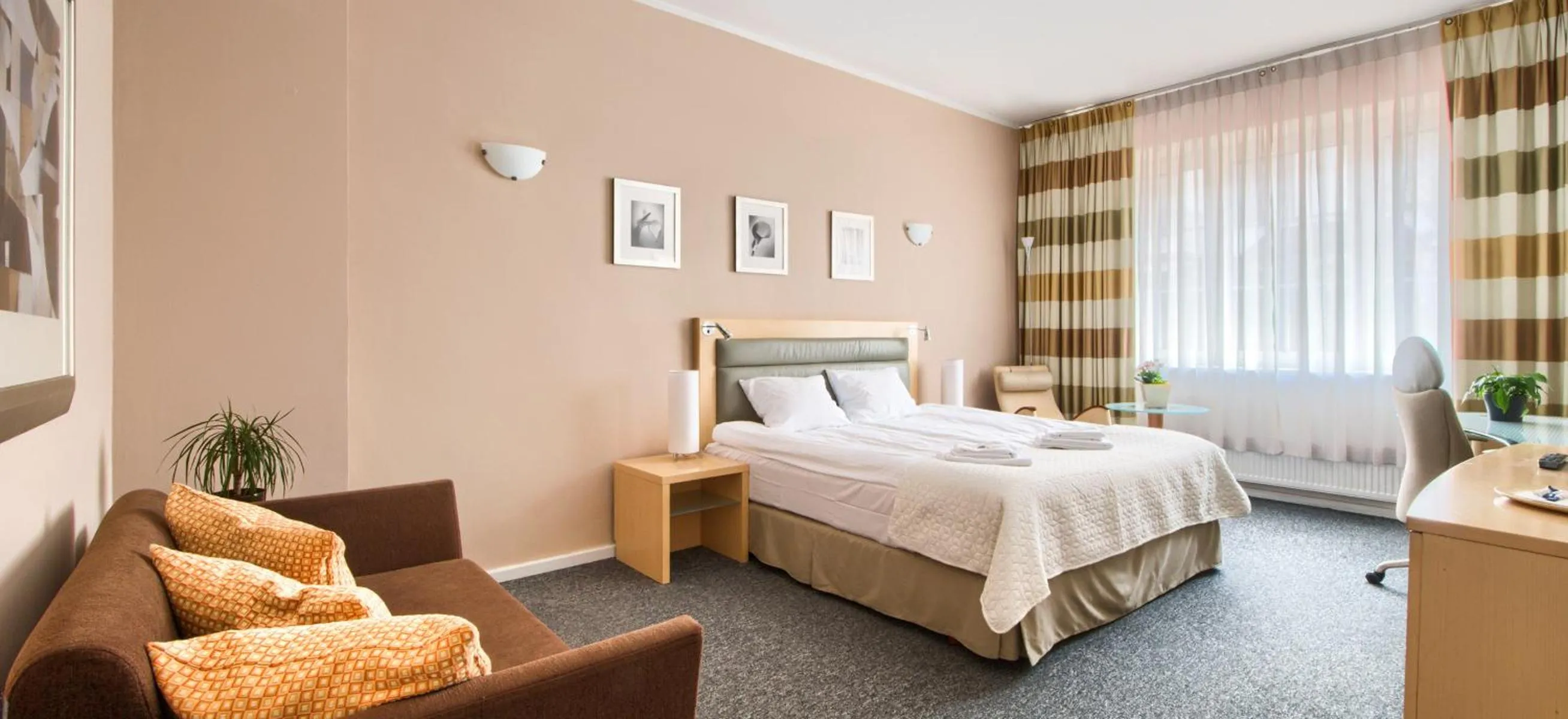 Bed in 404 Rooms Wilanowska