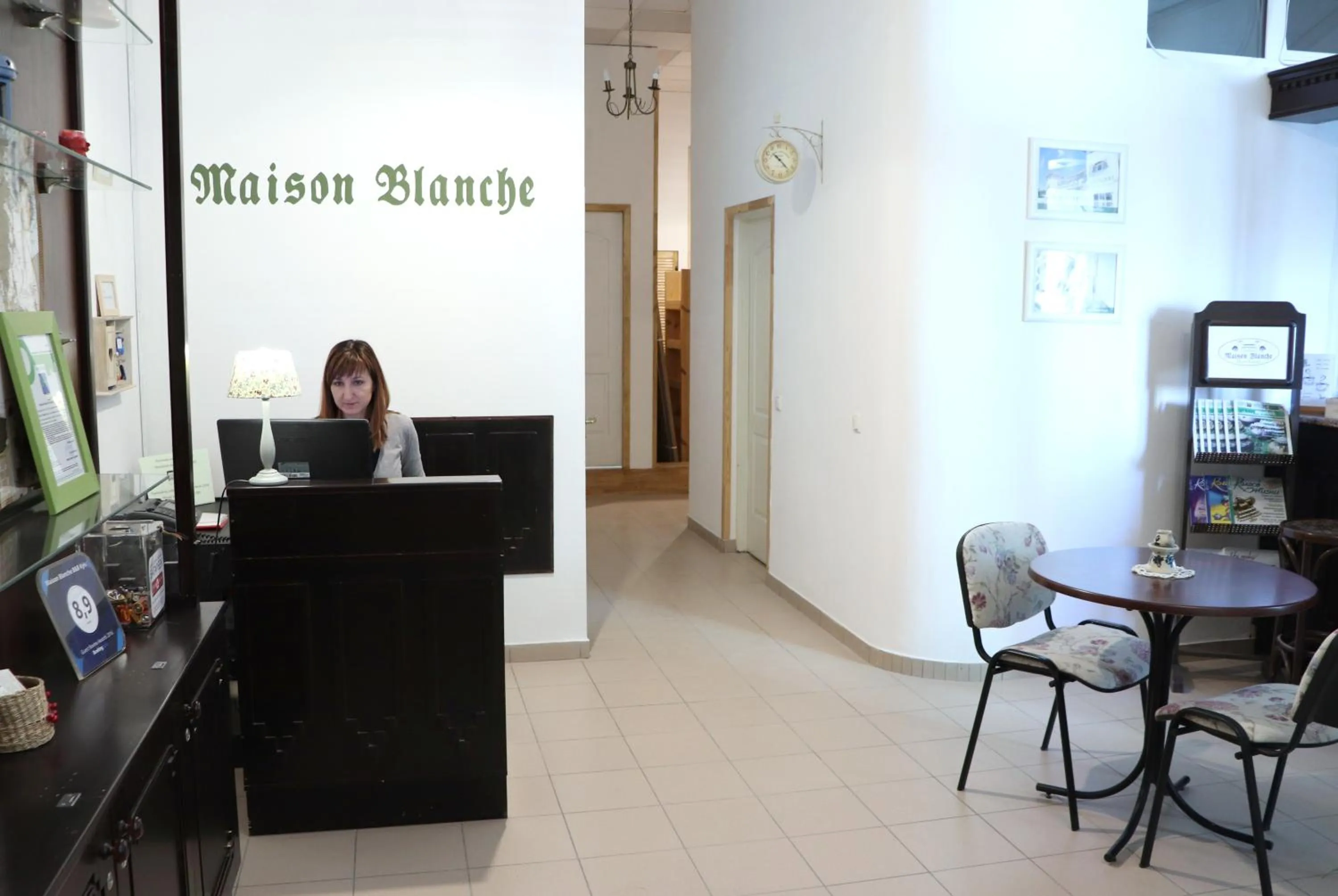 Communal lounge/ TV room in Maison Blanche Kyiv city center