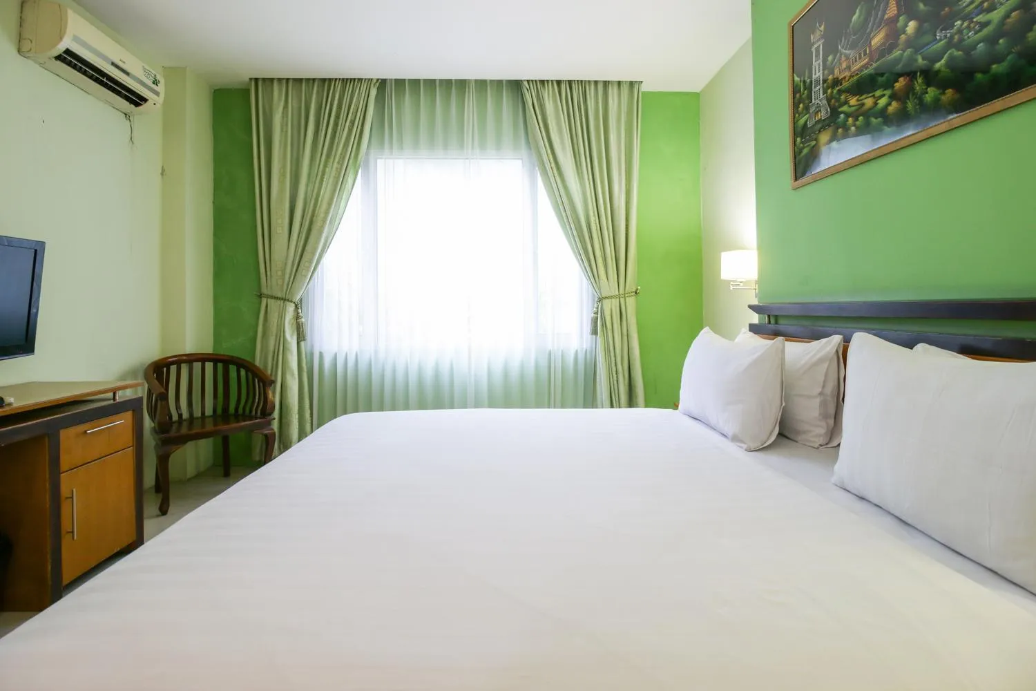 Bedroom, Bed in Mariani International Hotel