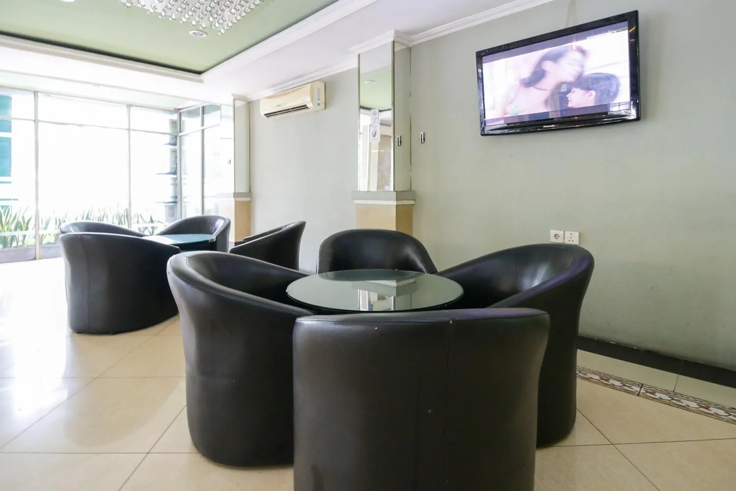 Lobby or reception in Mariani International Hotel