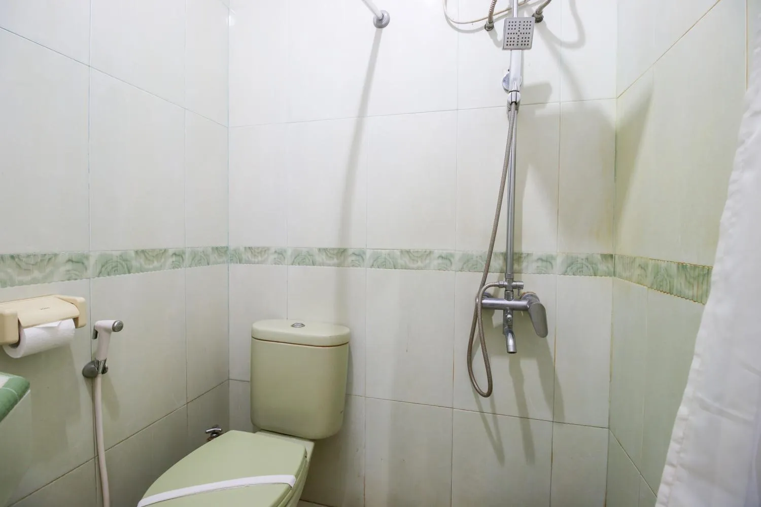 Bathroom in Mariani International Hotel