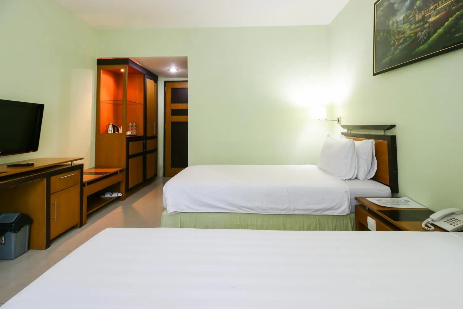 Bedroom, Bed in Mariani International Hotel