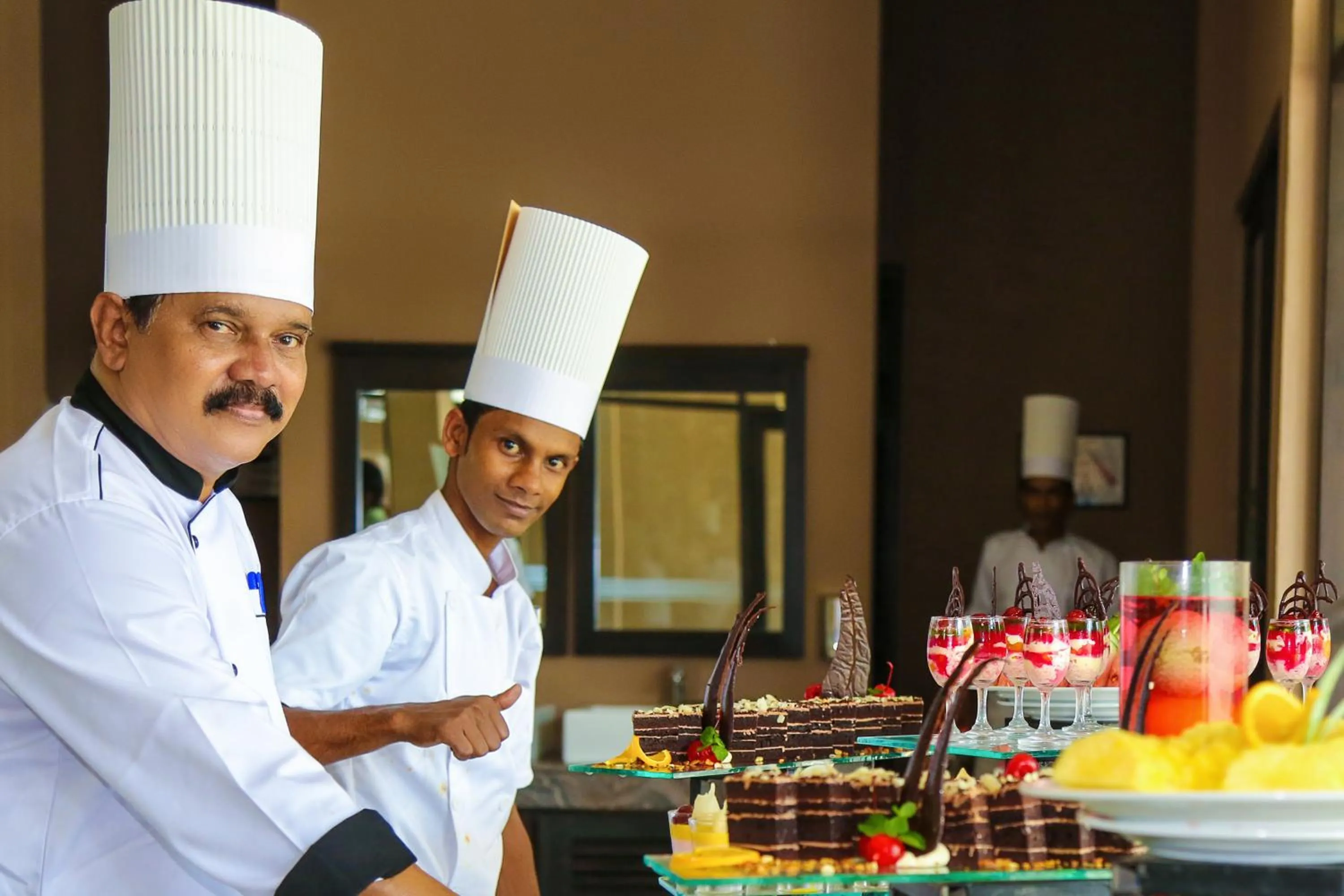 Staff in Oak Ray Wild Yala