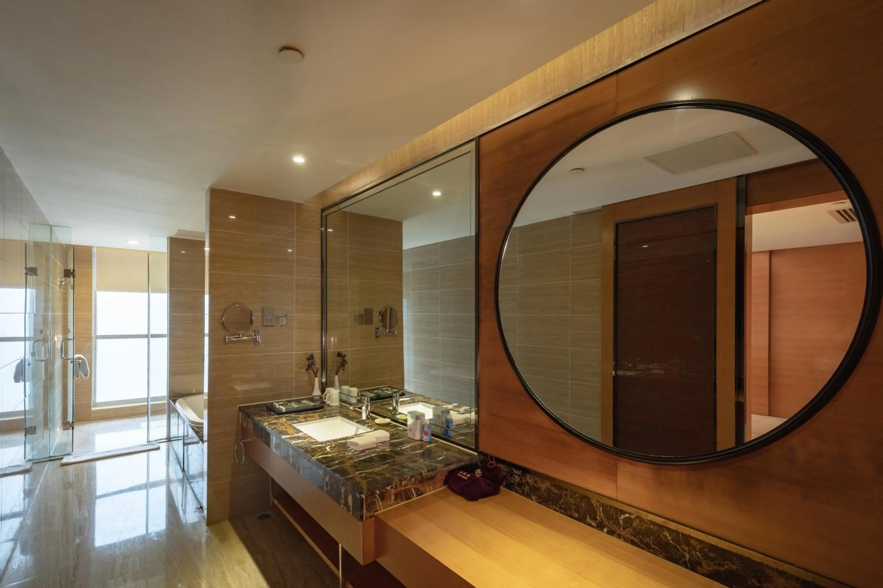 Bathroom in Zhangjiajie Huatian Hotel