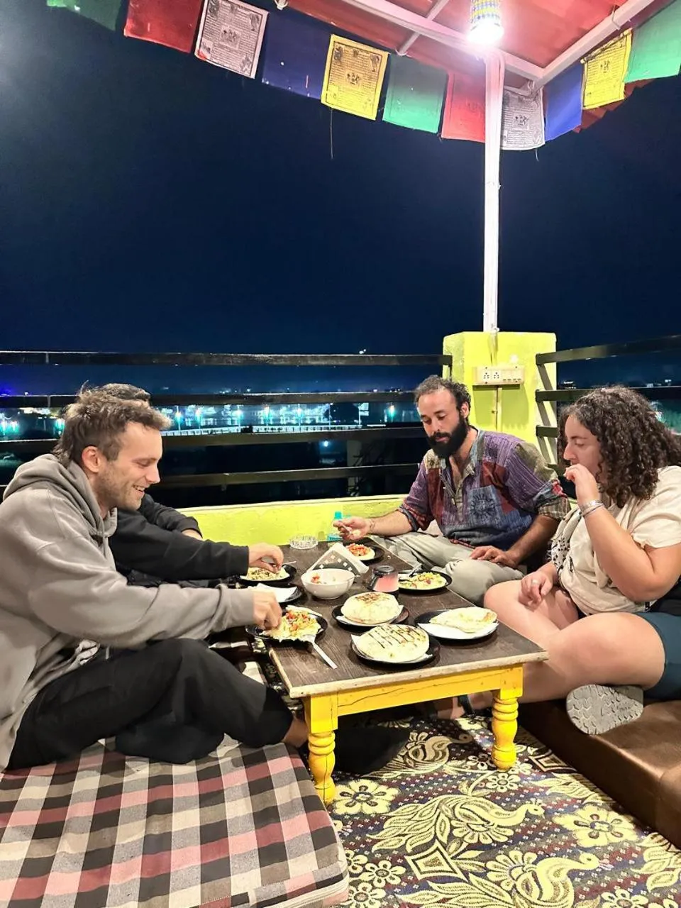 Restaurant/places to eat in Hotel Zoola Palace