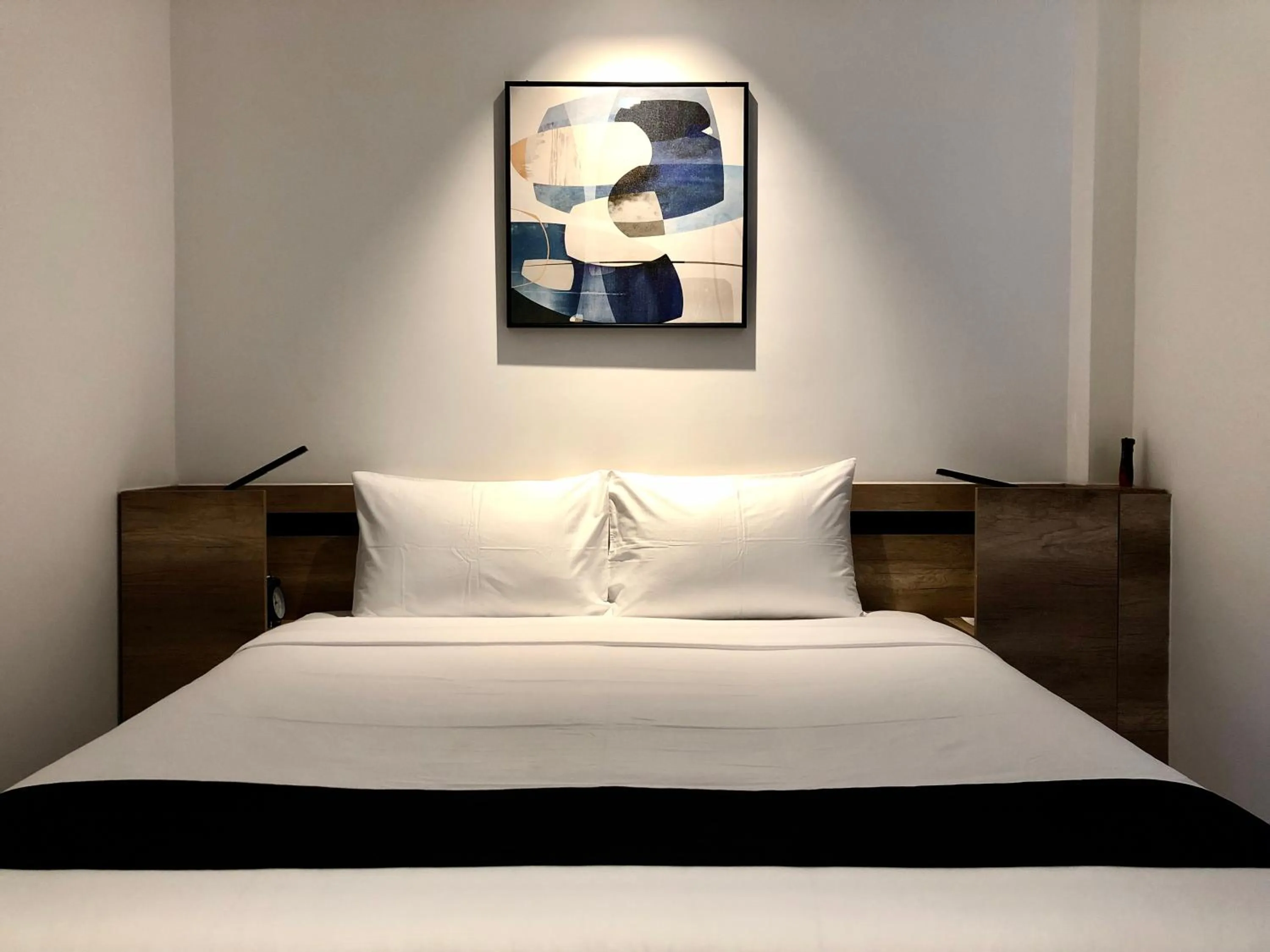 Bedroom, Bed in K.C Hotel