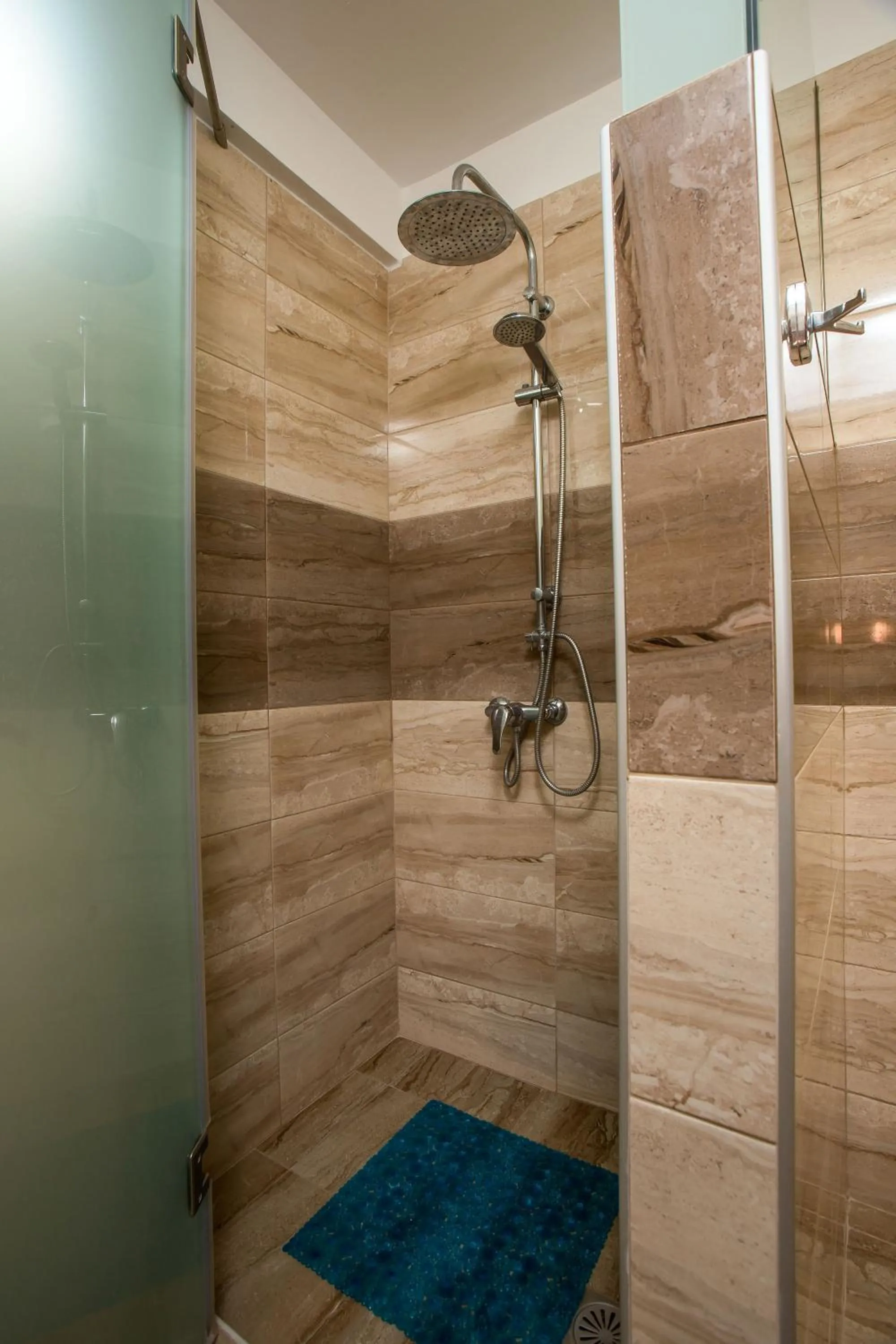 Bathroom in Rea Hotel