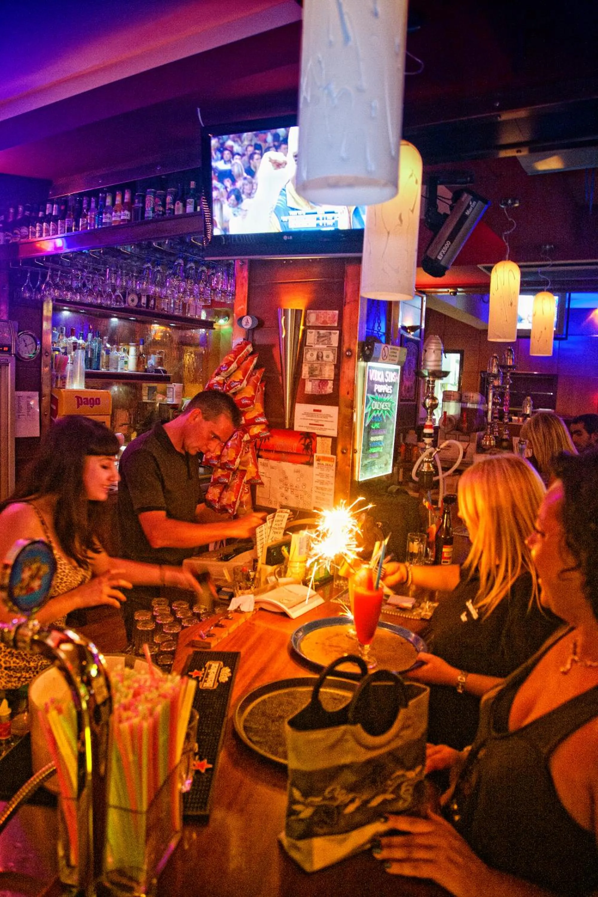 Restaurant/places to eat in Rea Hotel