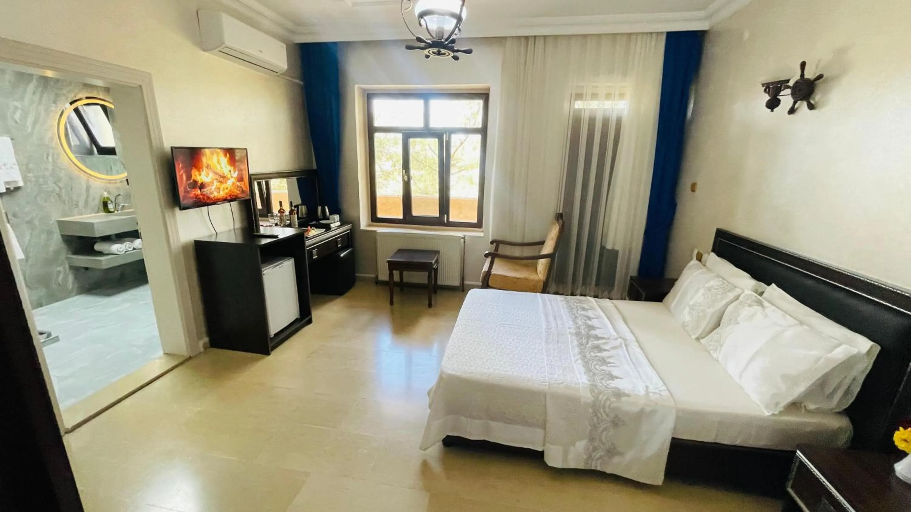 Bed in Turabdin Hotel