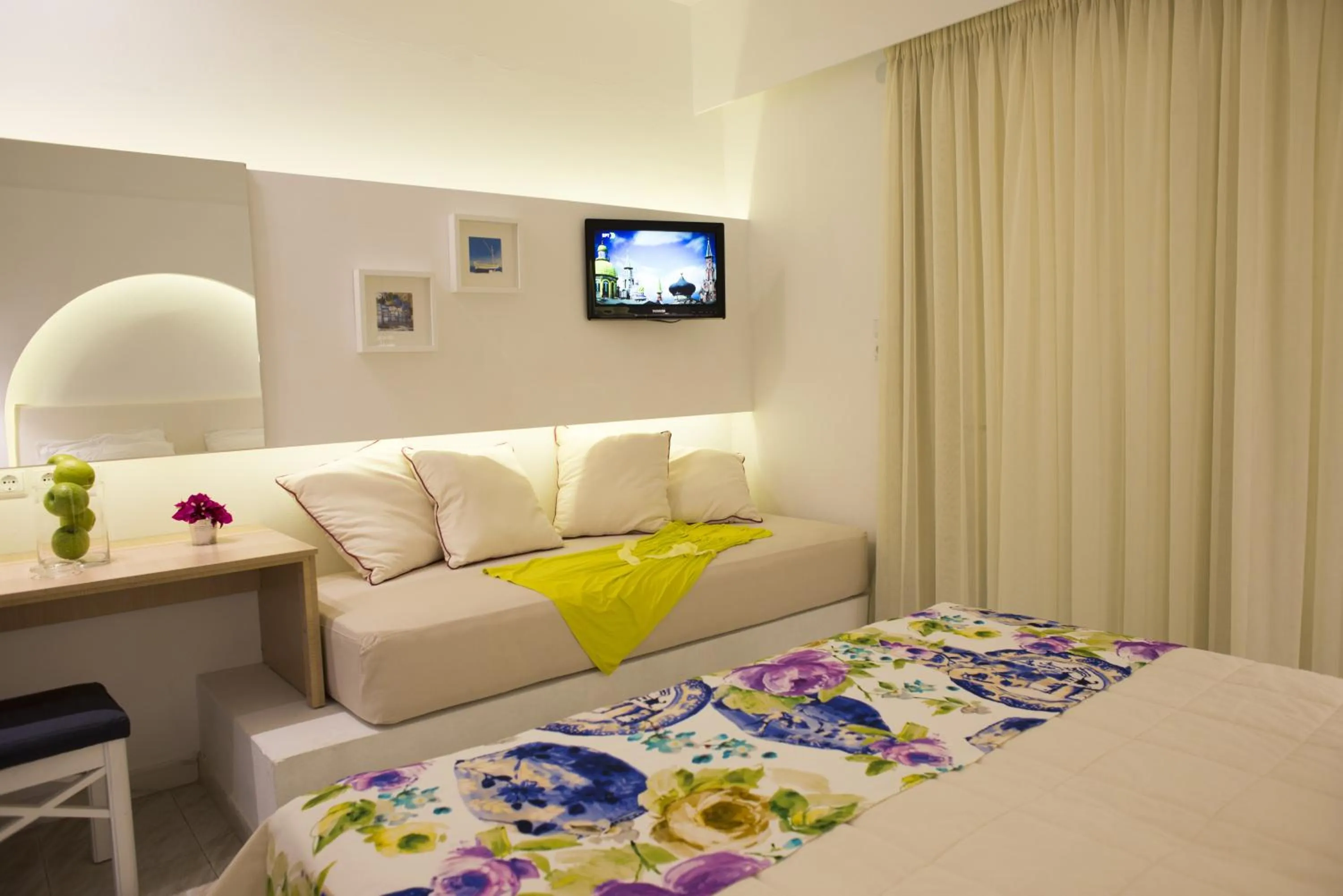 Decorative detail in Kordistos Hotel