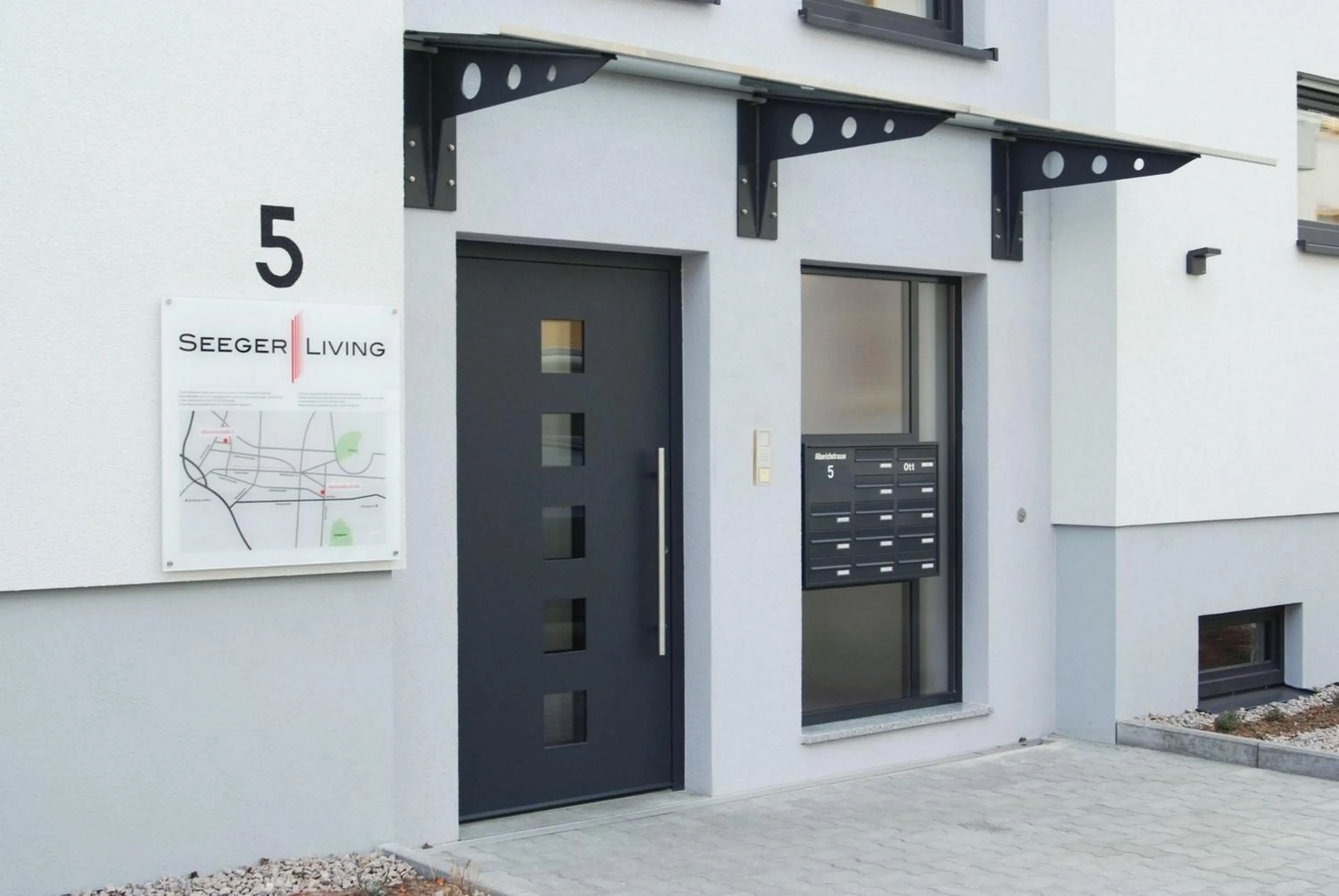 Facade/entrance in SEEGER Living Premium West