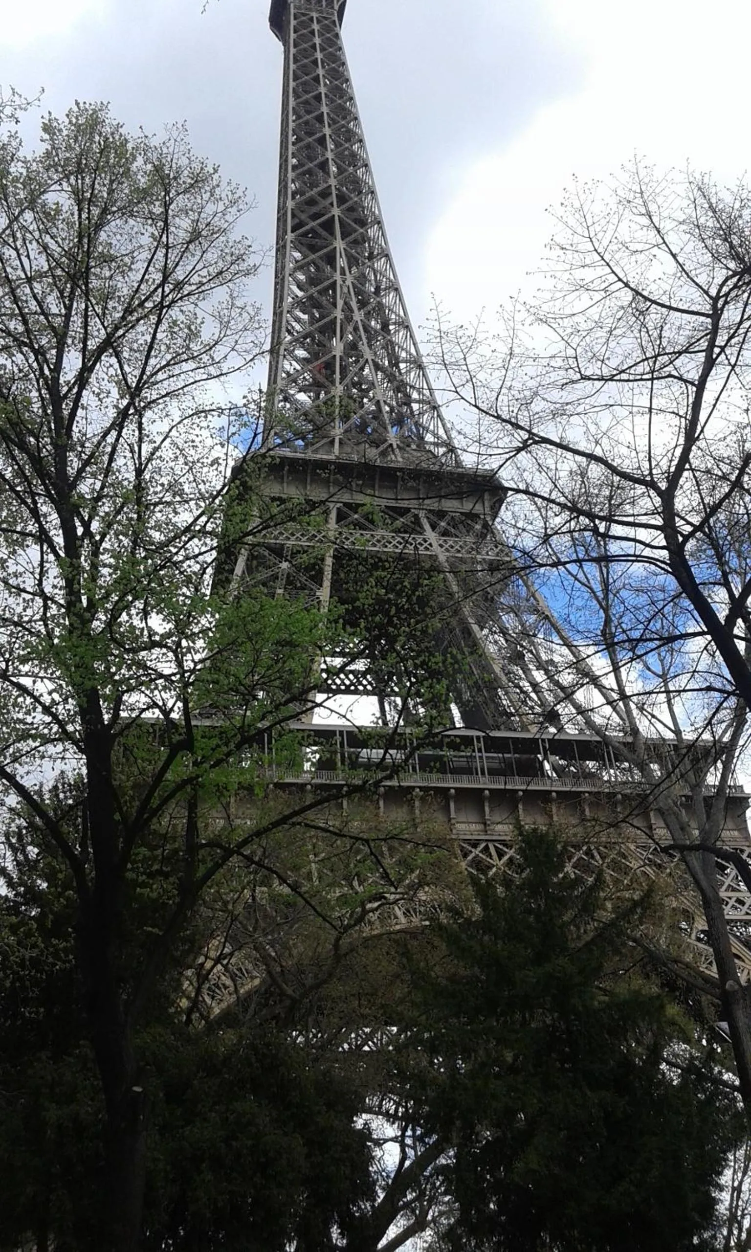 Nearby landmark in Le Nouvel Hôtel du Théâtre