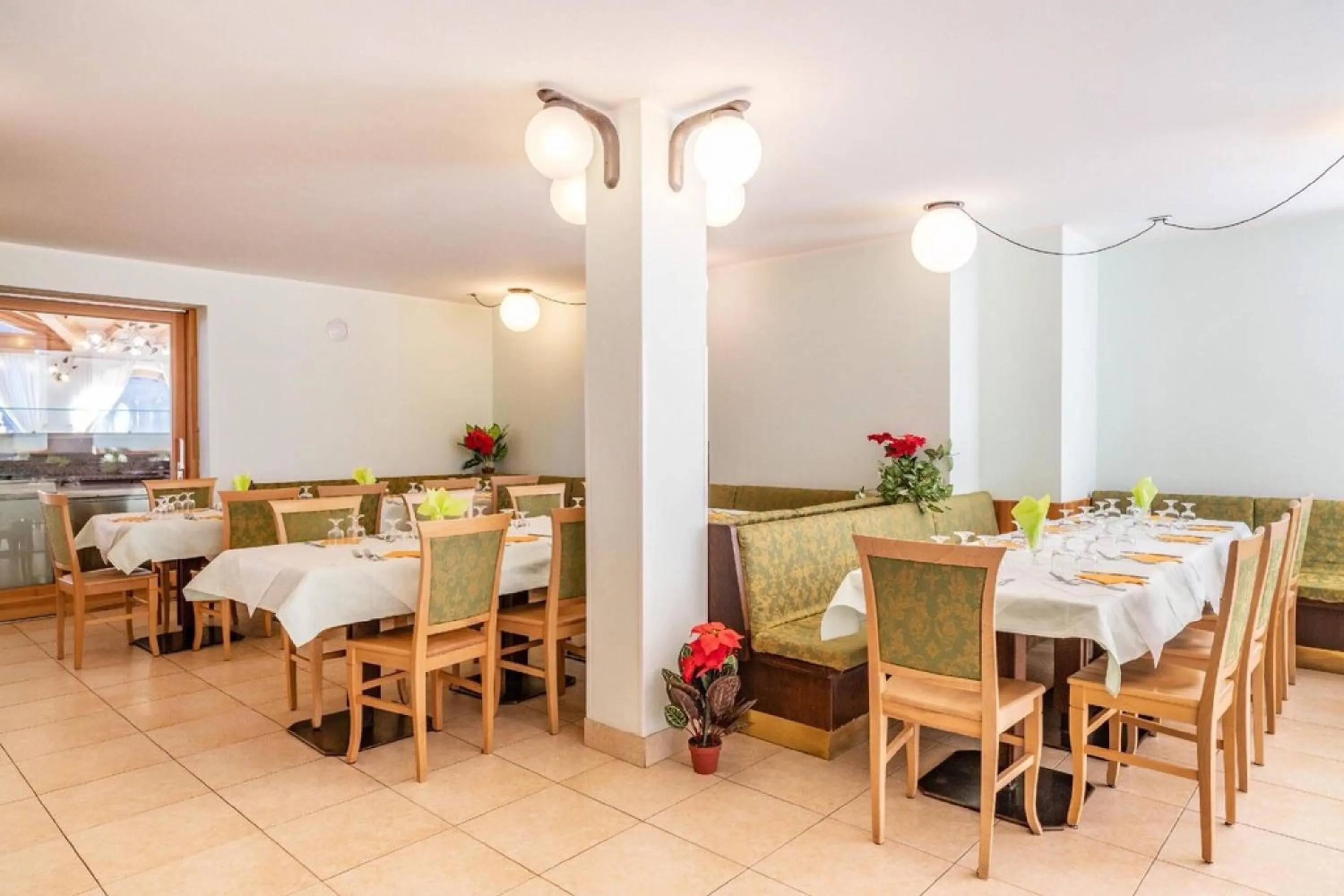 Restaurant/places to eat in Hotel Garnì Maria