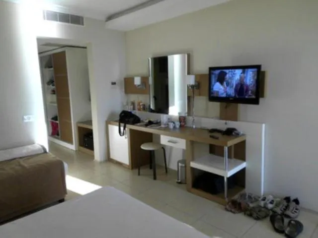 Bed in Venessa Beach Hotel