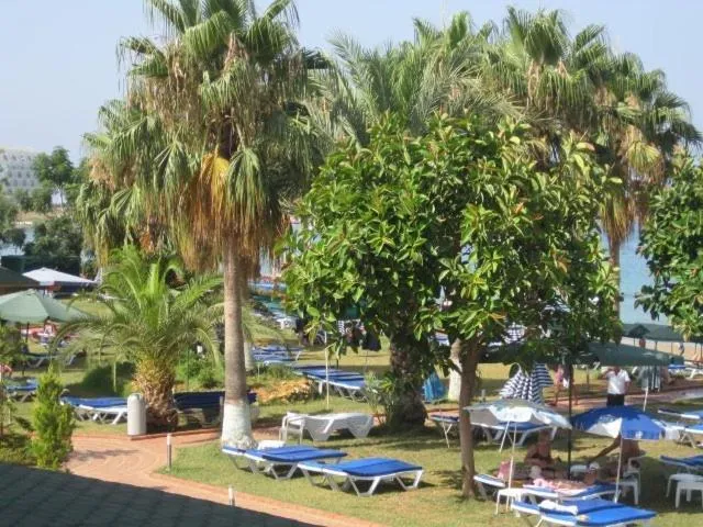 Spring in Venessa Beach Hotel