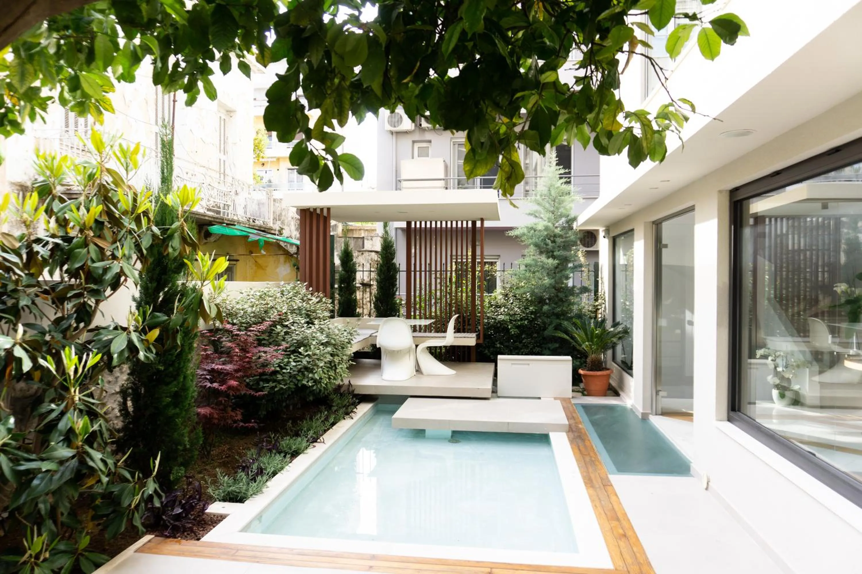 Garden in City Loft Hotel