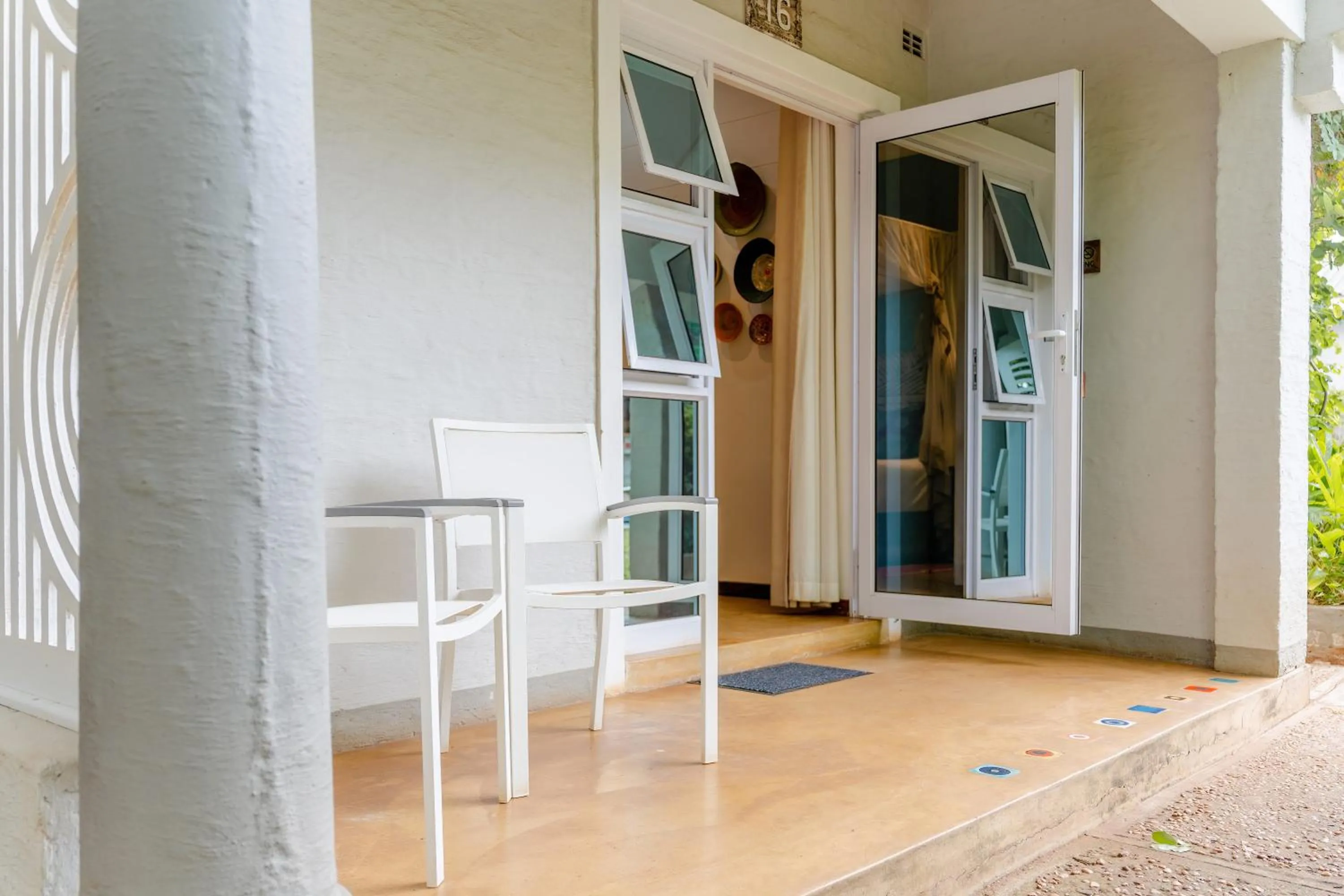 Patio in PheZulu Guest Lodge