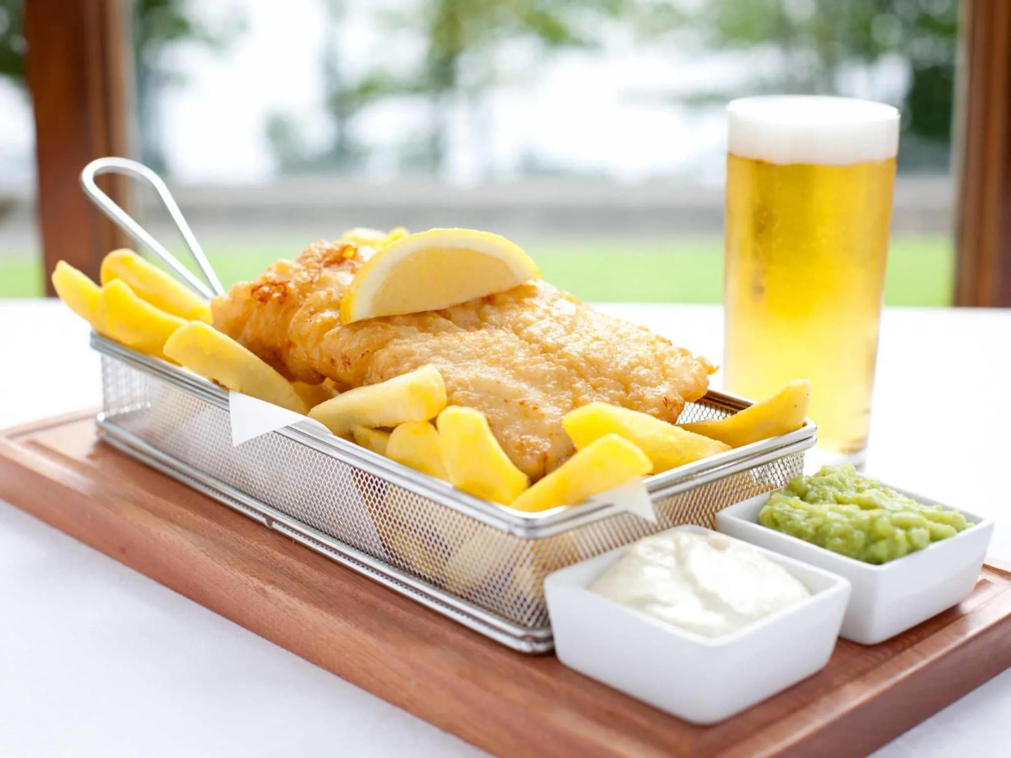 Food and drinks in The Lakeside Hotel & Leisure Centre