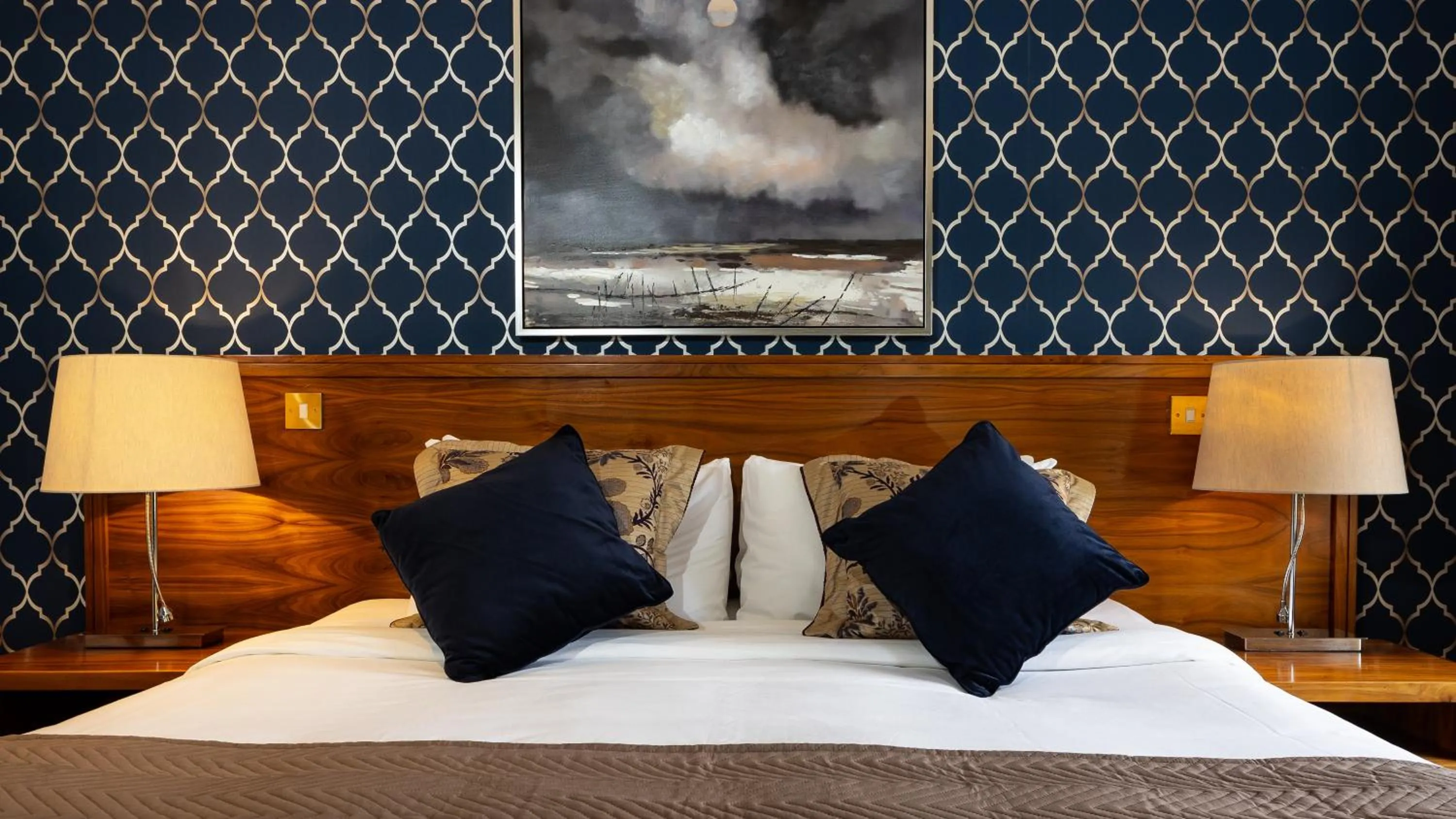 Bed in The Lakeside Hotel & Leisure Centre