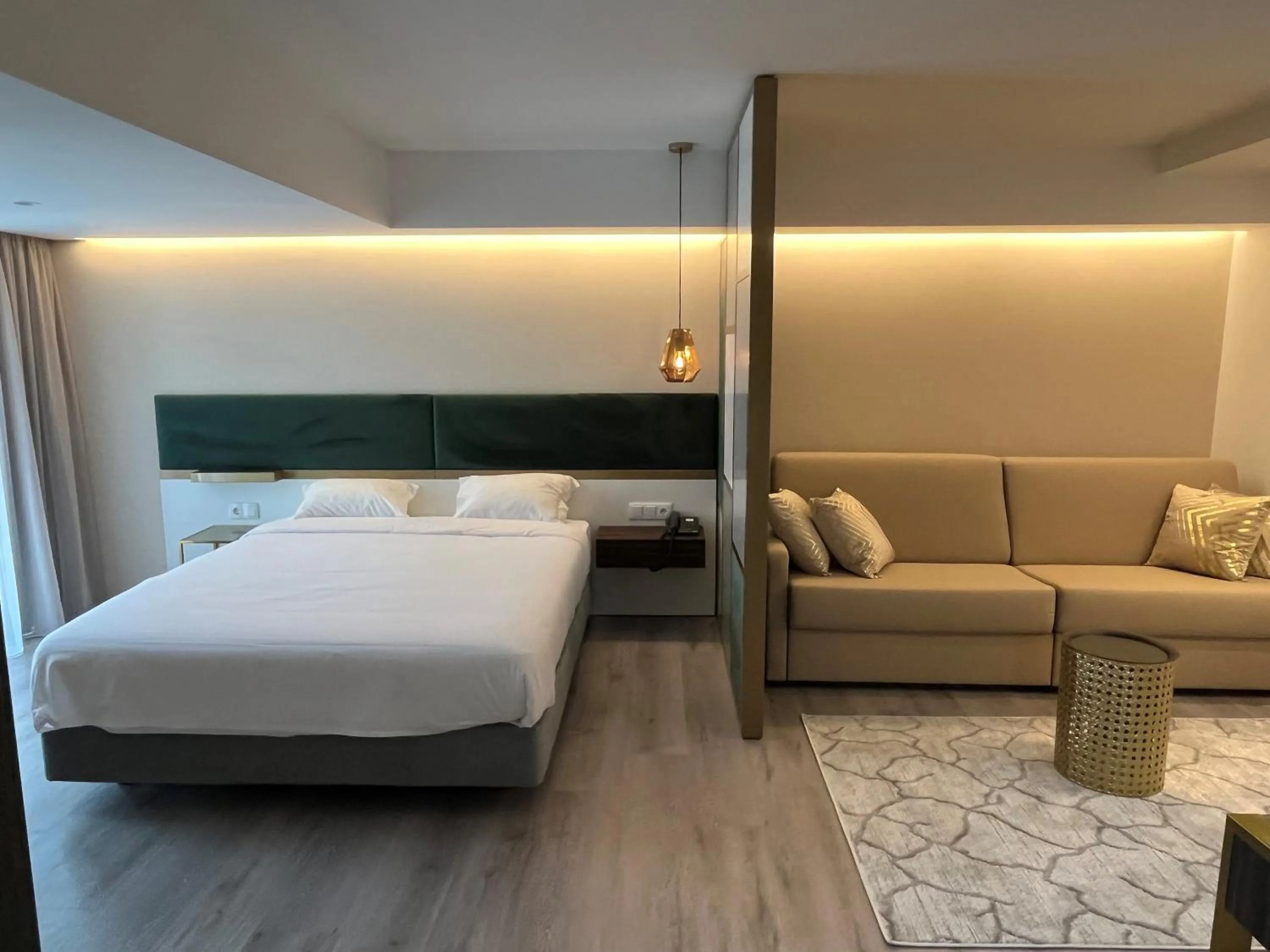 Bed in Hotel 4 Estações