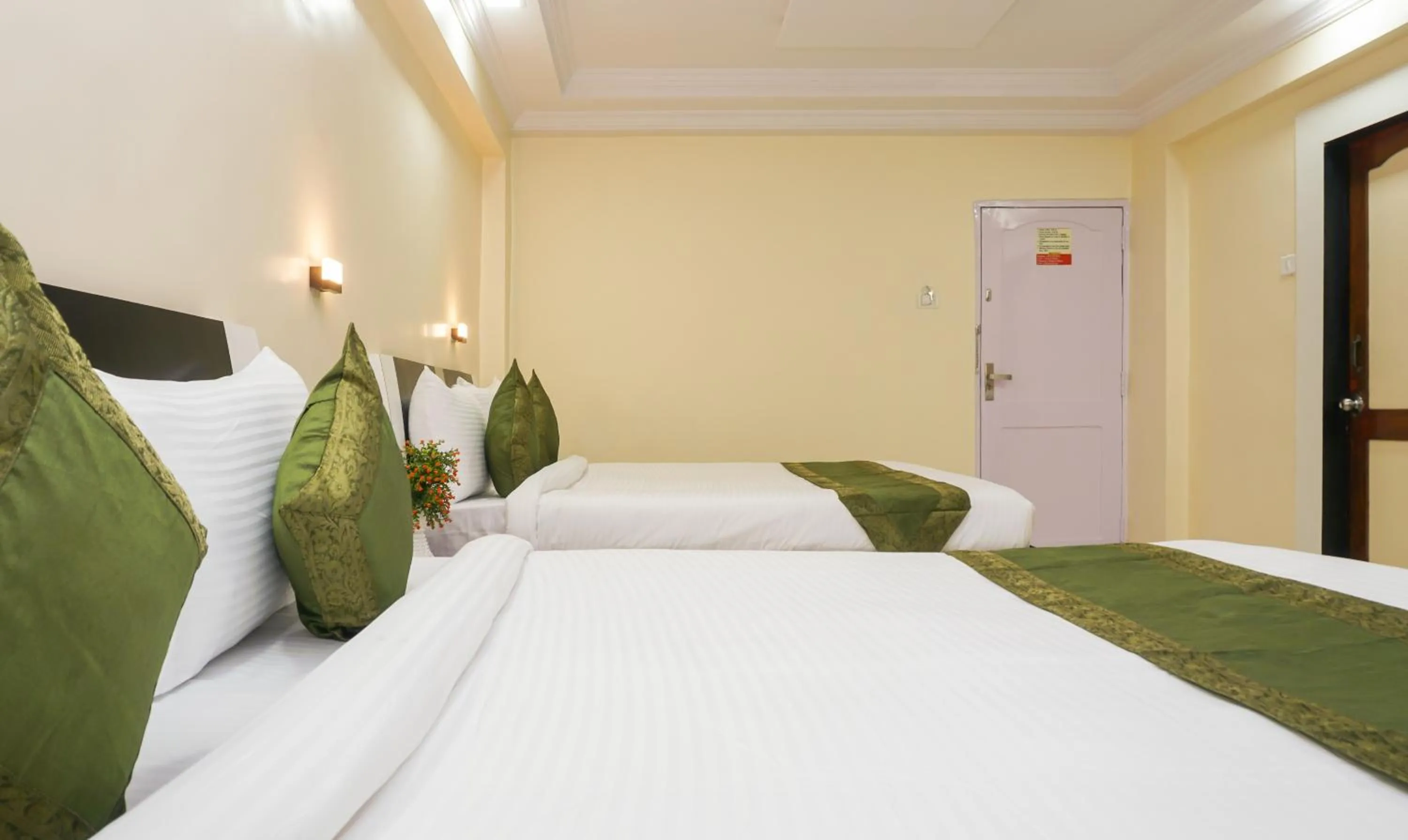 Bedroom, Bed in Treebo Hillway Inn Main Market