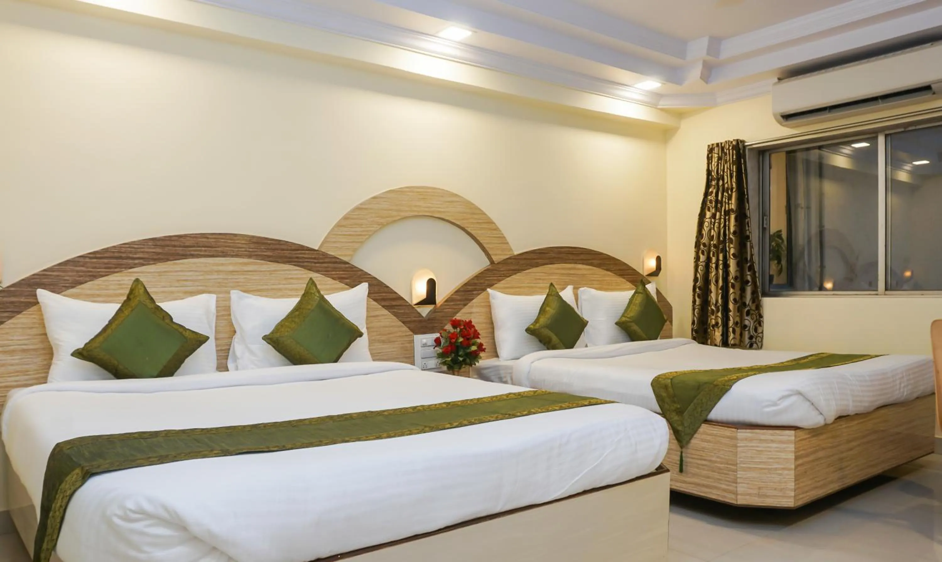 Bedroom, Bed in Treebo Hillway Inn Main Market