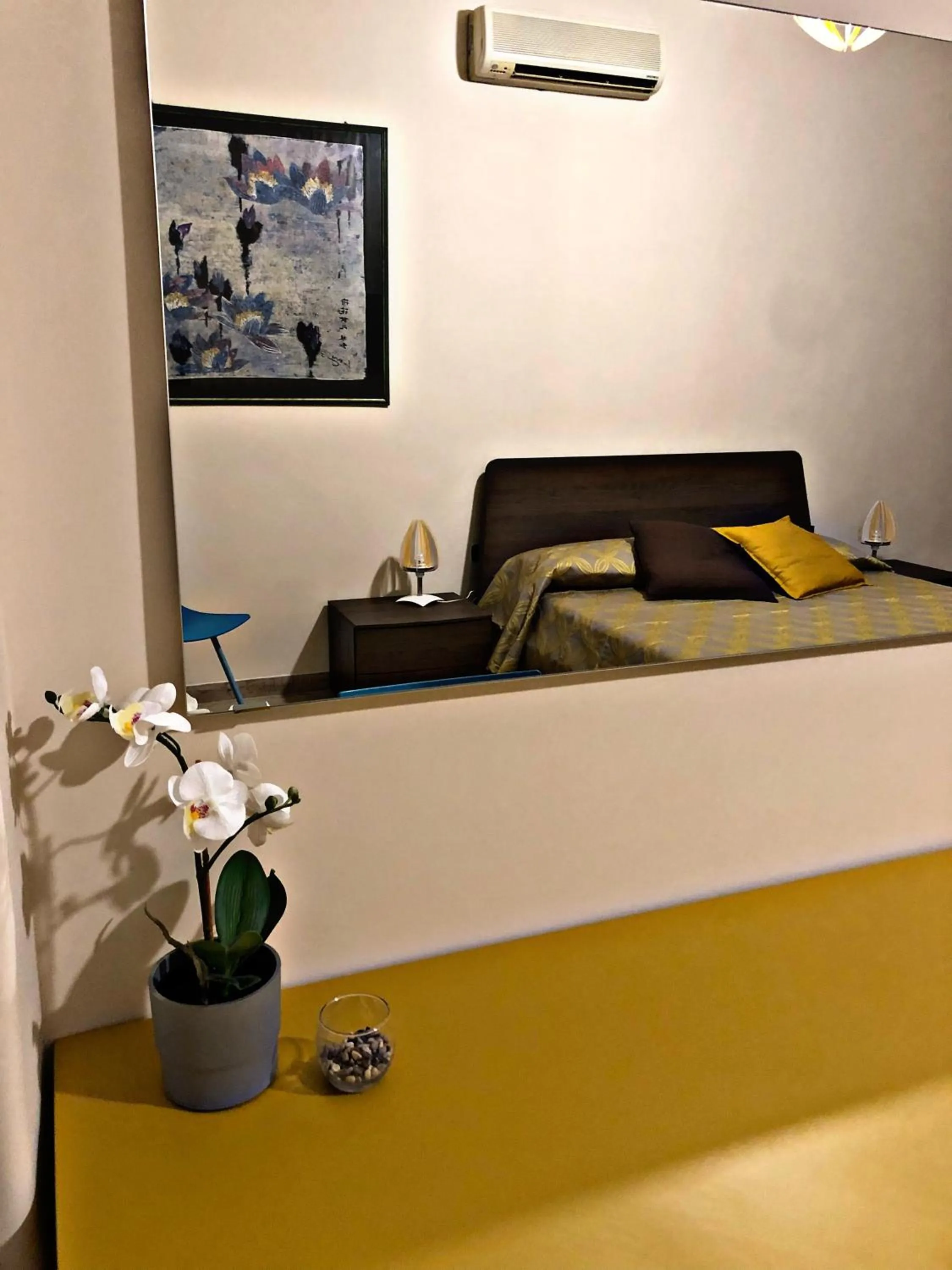 Bed in Napoli City Inn