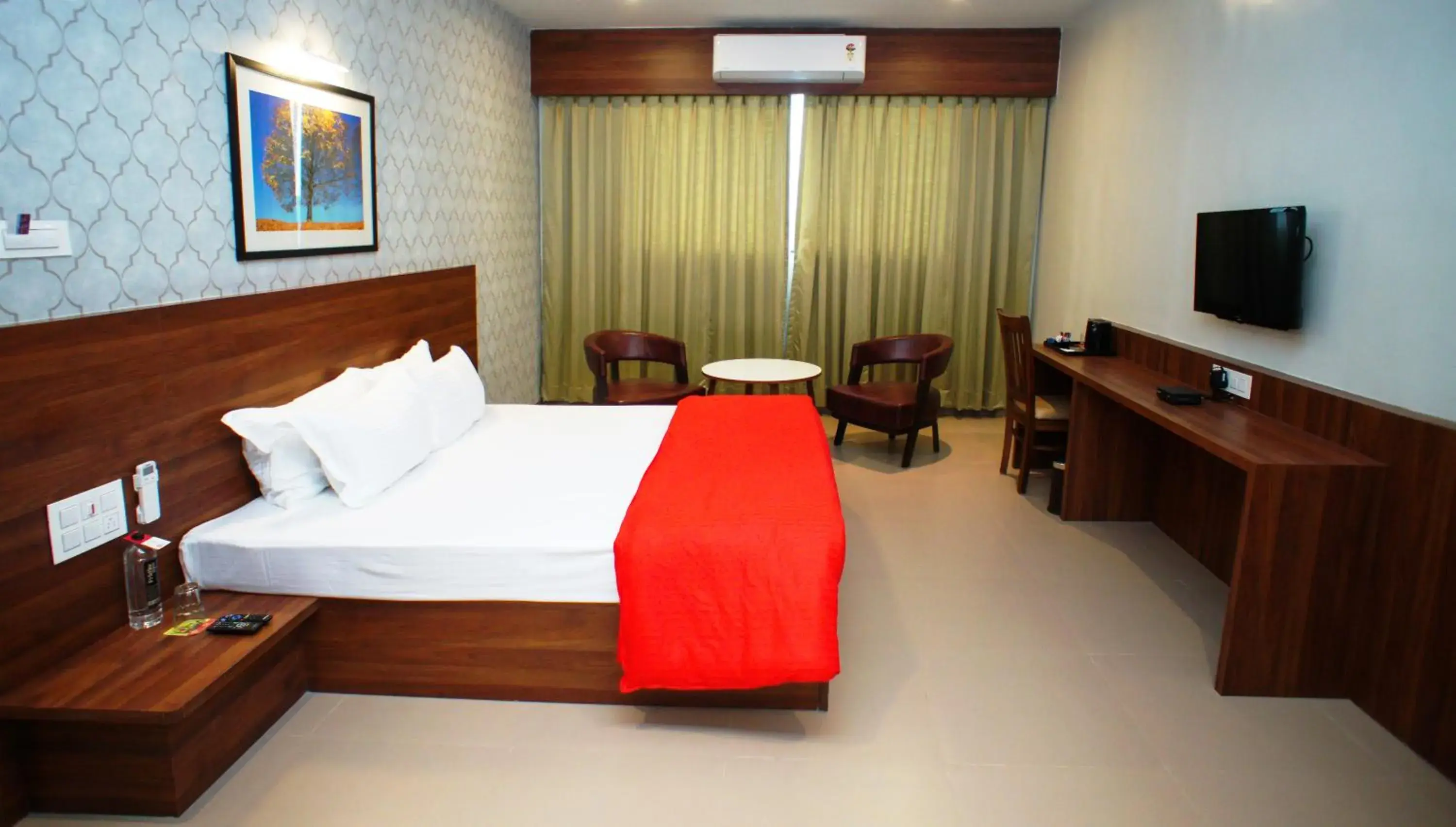 Double Room - single occupancy in Mastiff Hotel Chinchwad by OTHPL Double Room - single occupancy in Mastiff Hotel Chinchwad by OTHPL