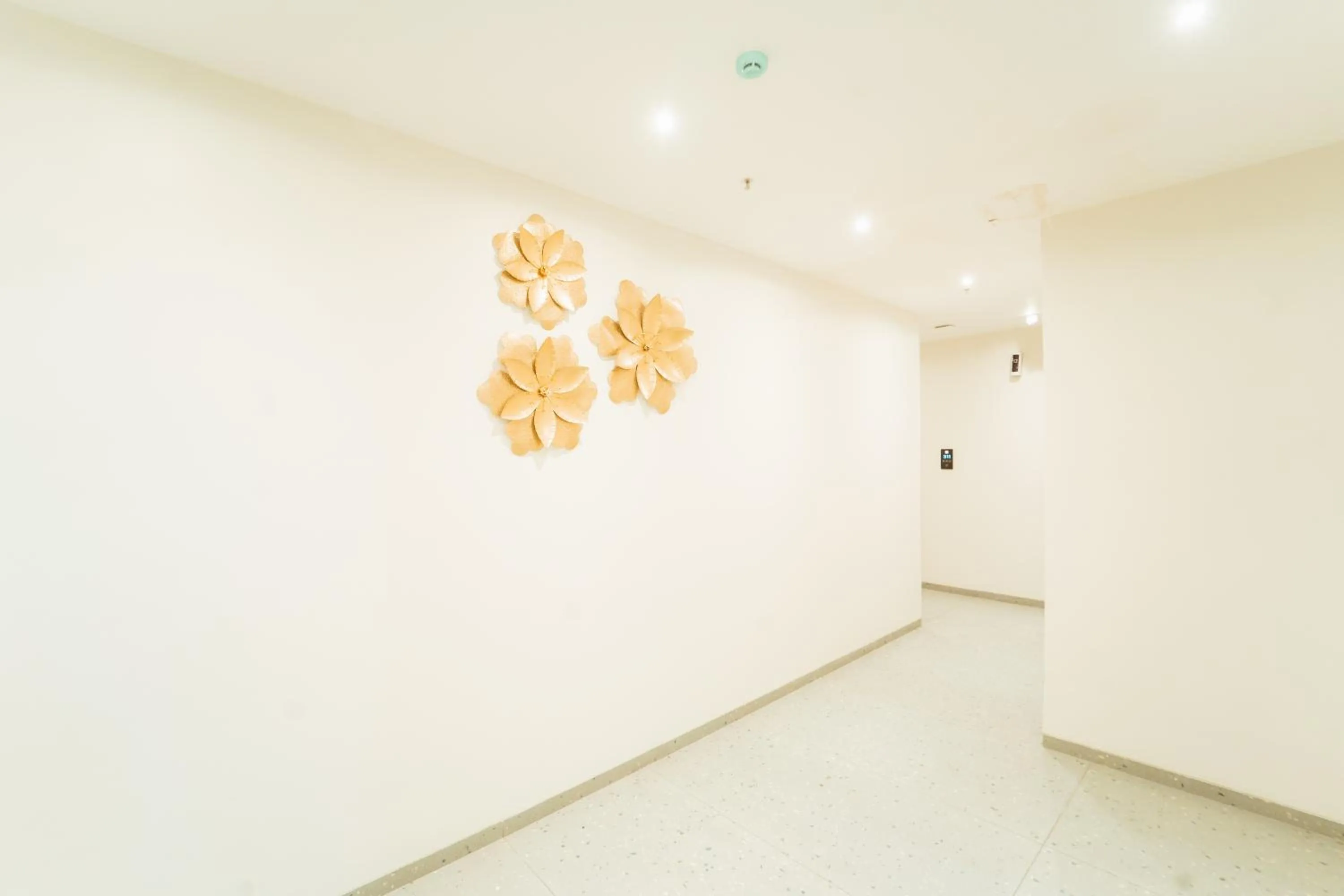 Mastiff Hotel Chinchwad by OTHPL