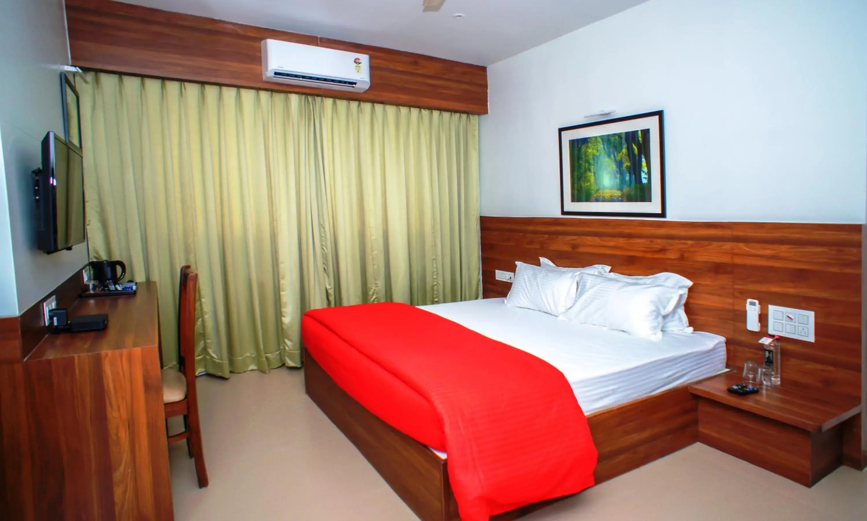Deluxe Queen Room - single occupancy in Mastiff Hotel Chinchwad by OTHPL Deluxe Queen Room - single occupancy in Mastiff Hotel Chinchwad by OTHPL