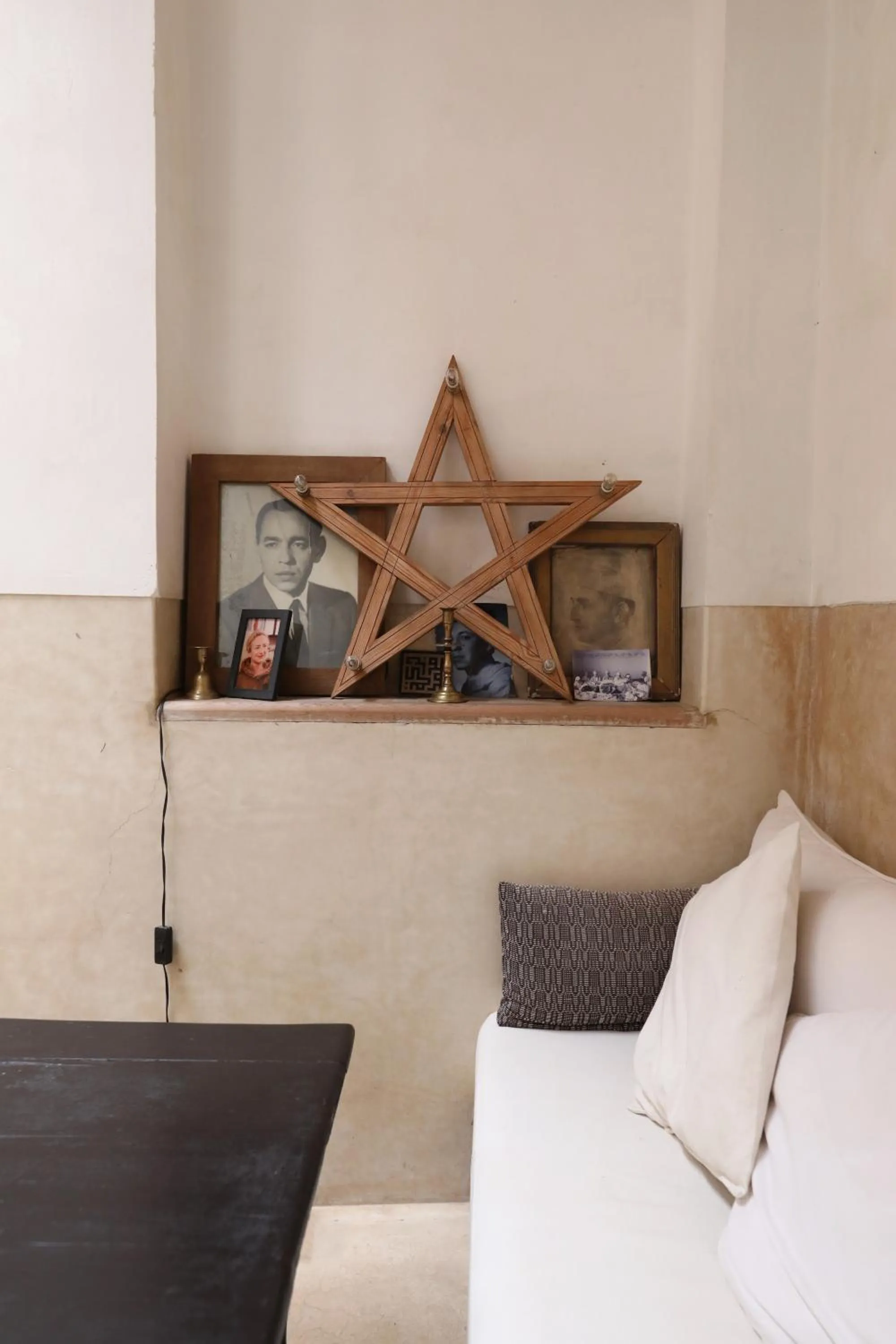 Decorative detail, Bed in Riad Azzouna 13