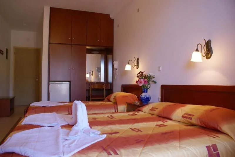 Bedroom, Bed in Agnanti Hotel