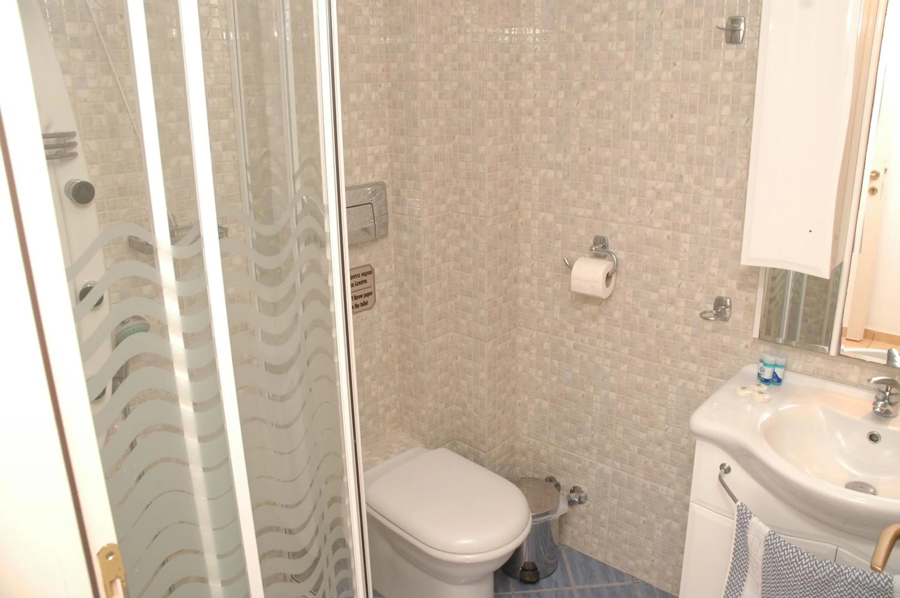 Shower in Agnanti Hotel